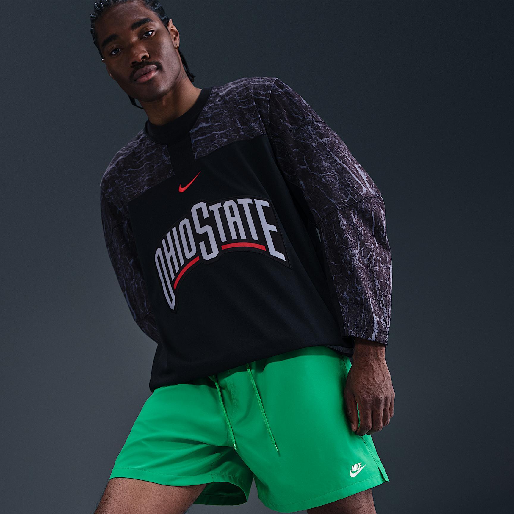 Nike Mens Club Woven Flow Shorts | FN3307-324 Product Image