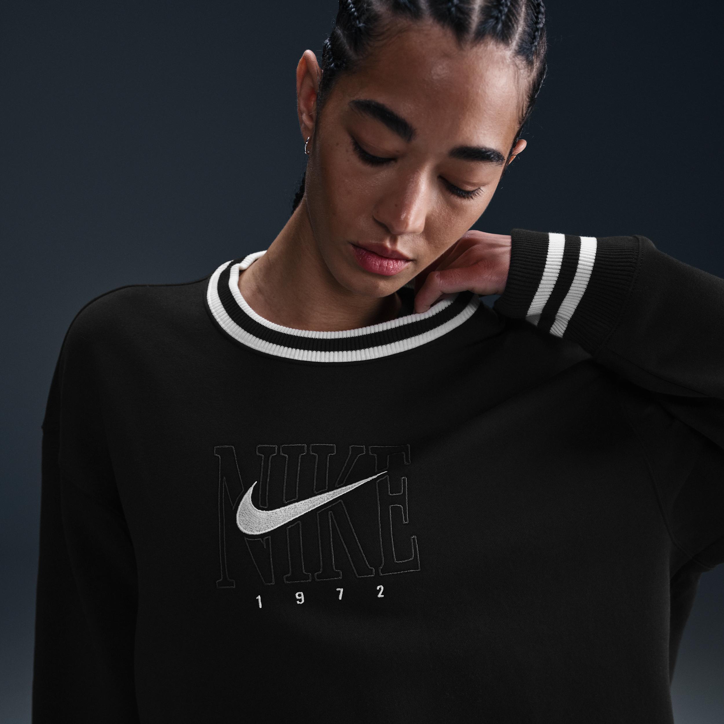 Women's Nike Sportswear Phoenix Fleece Oversized Graphic Crew-Neck Sweatshirt Product Image