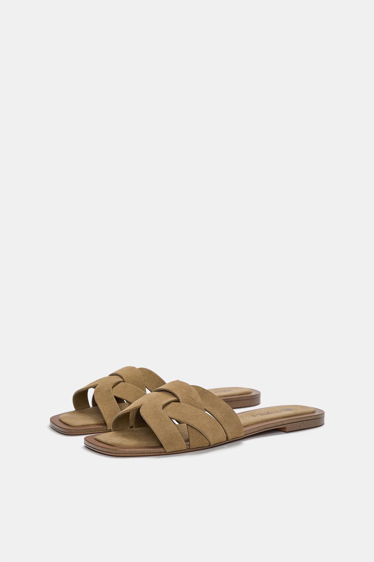 Leather flat sandals Product Image
