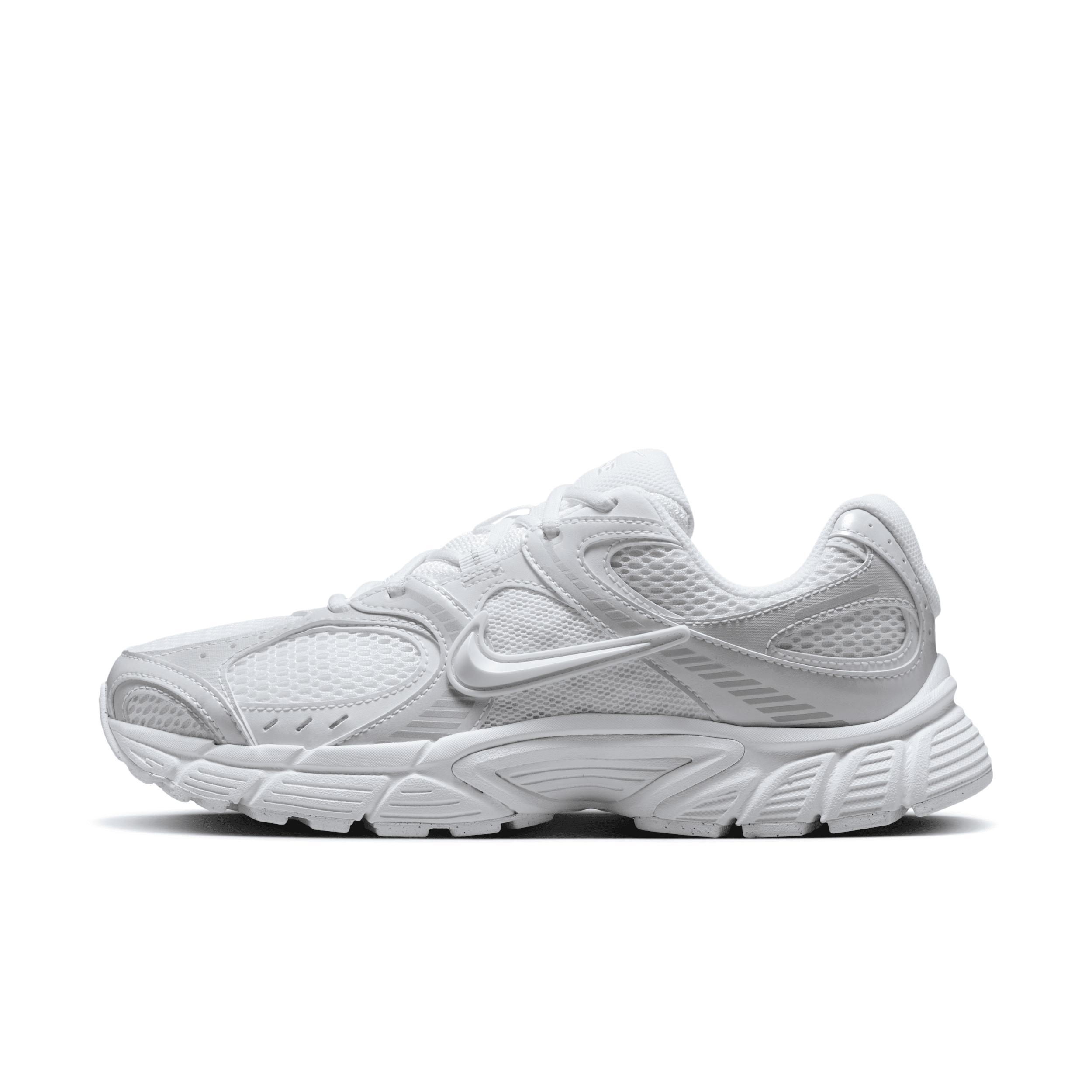 Nike Womens V5 RNR Shoes with Reflective Accents | HQ7901-101 Product Image