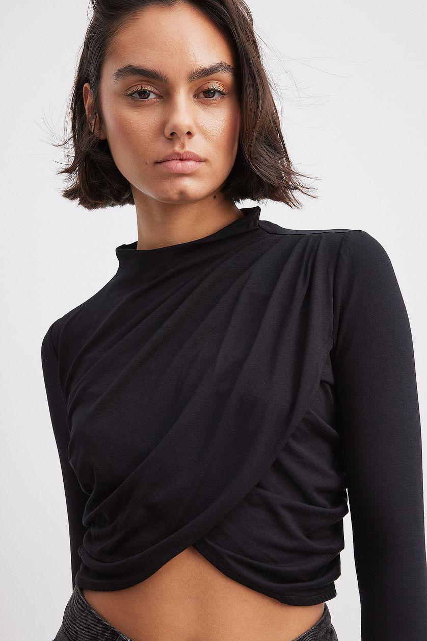 Cropped Pleated Top Black Product Image