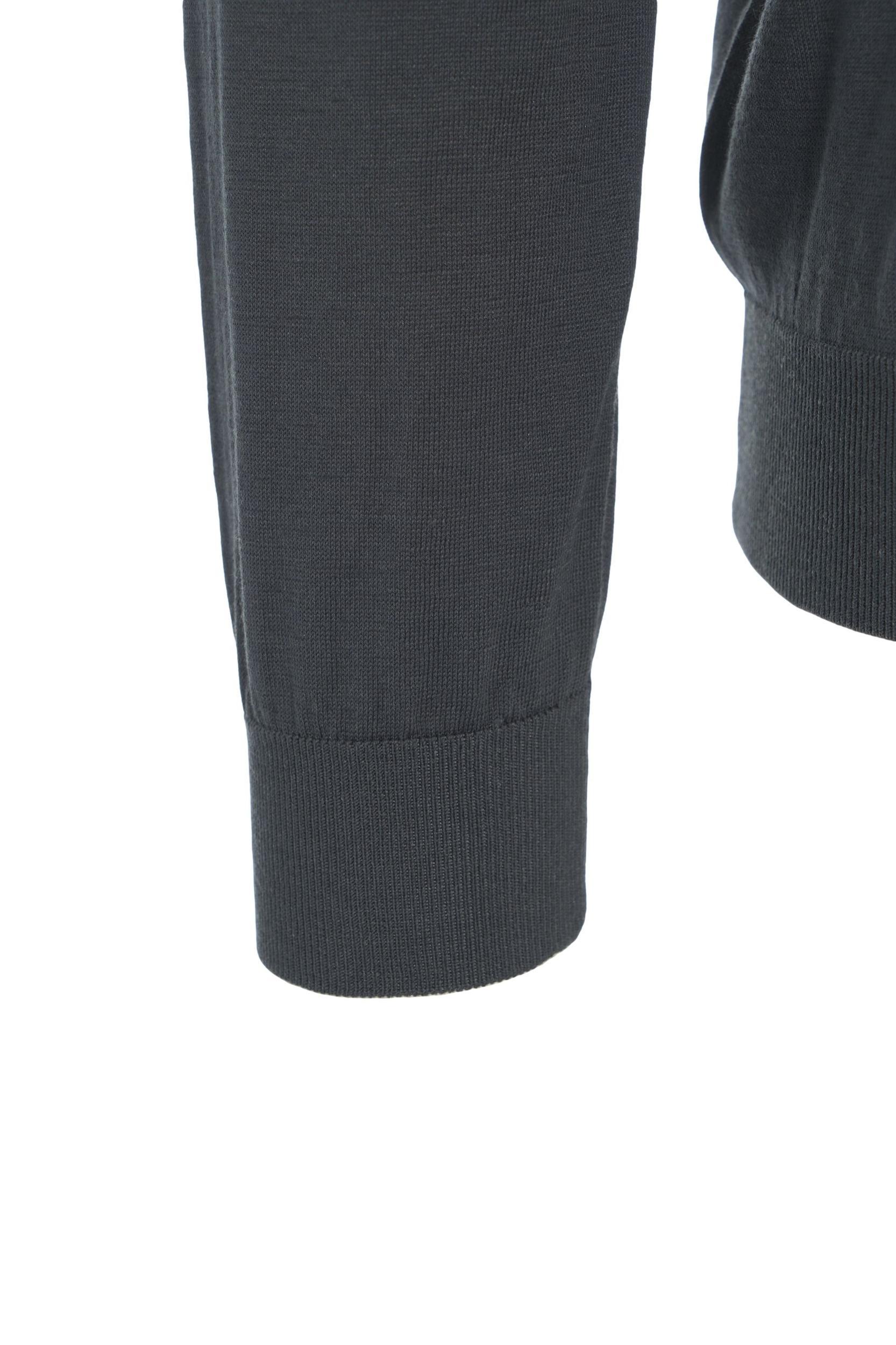 Knit sweater Product Image