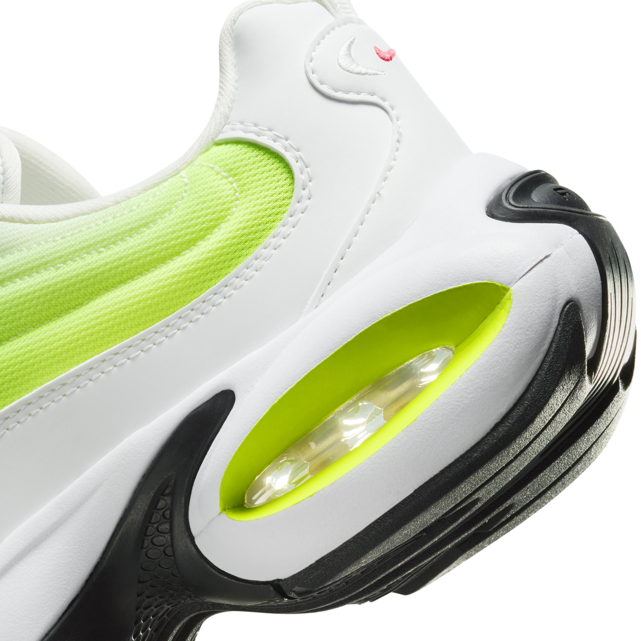 Nike Women's Air Max Portal Shoes Product Image