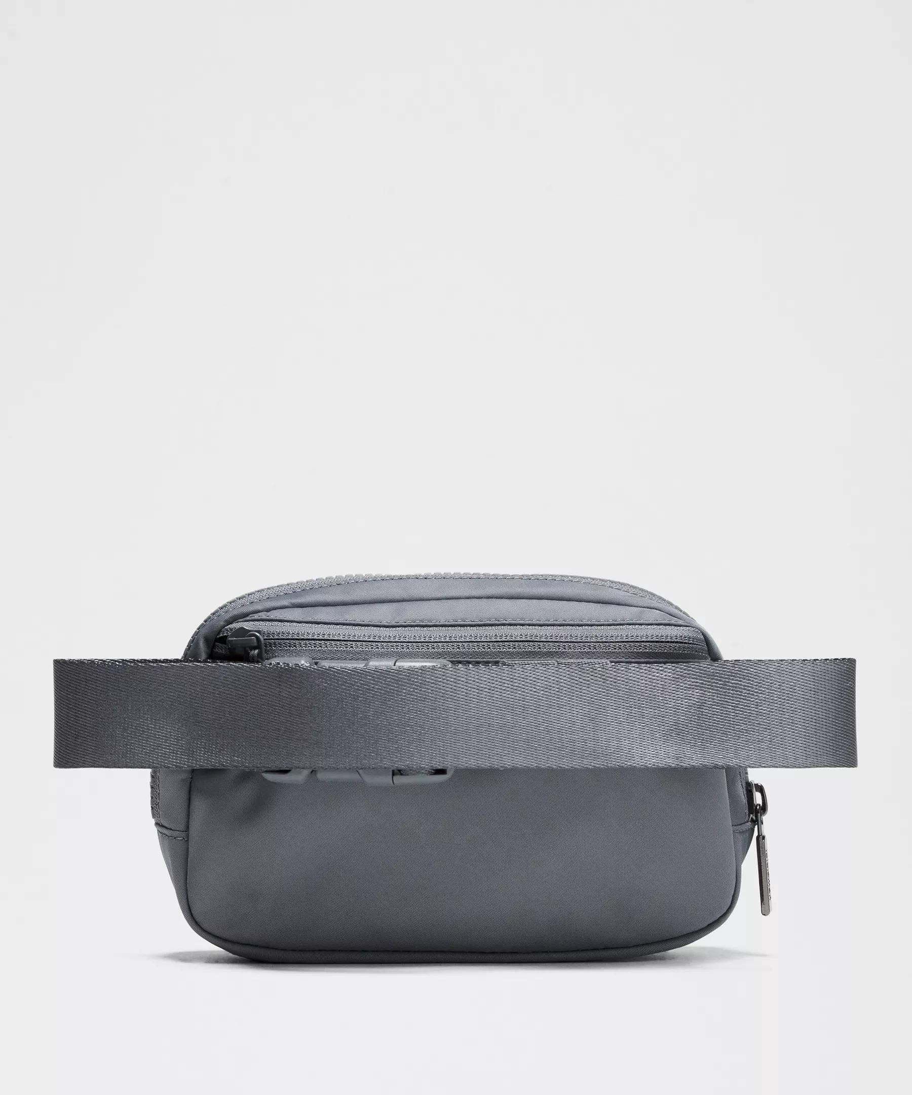 Everywhere Belt Bag 1L Product Image