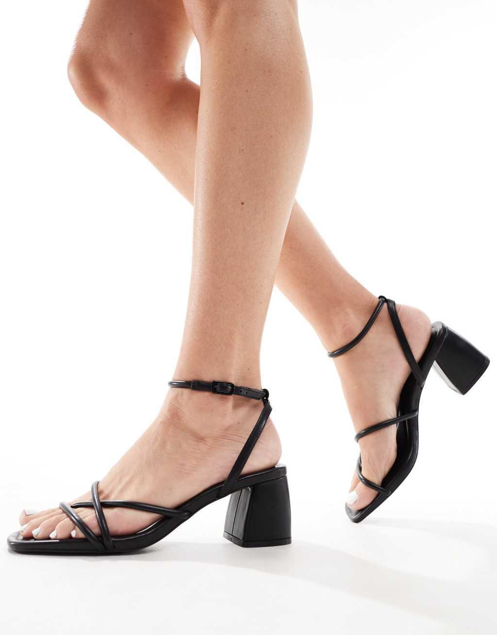 Stradivarius strappy block heeled sandal in black Product Image