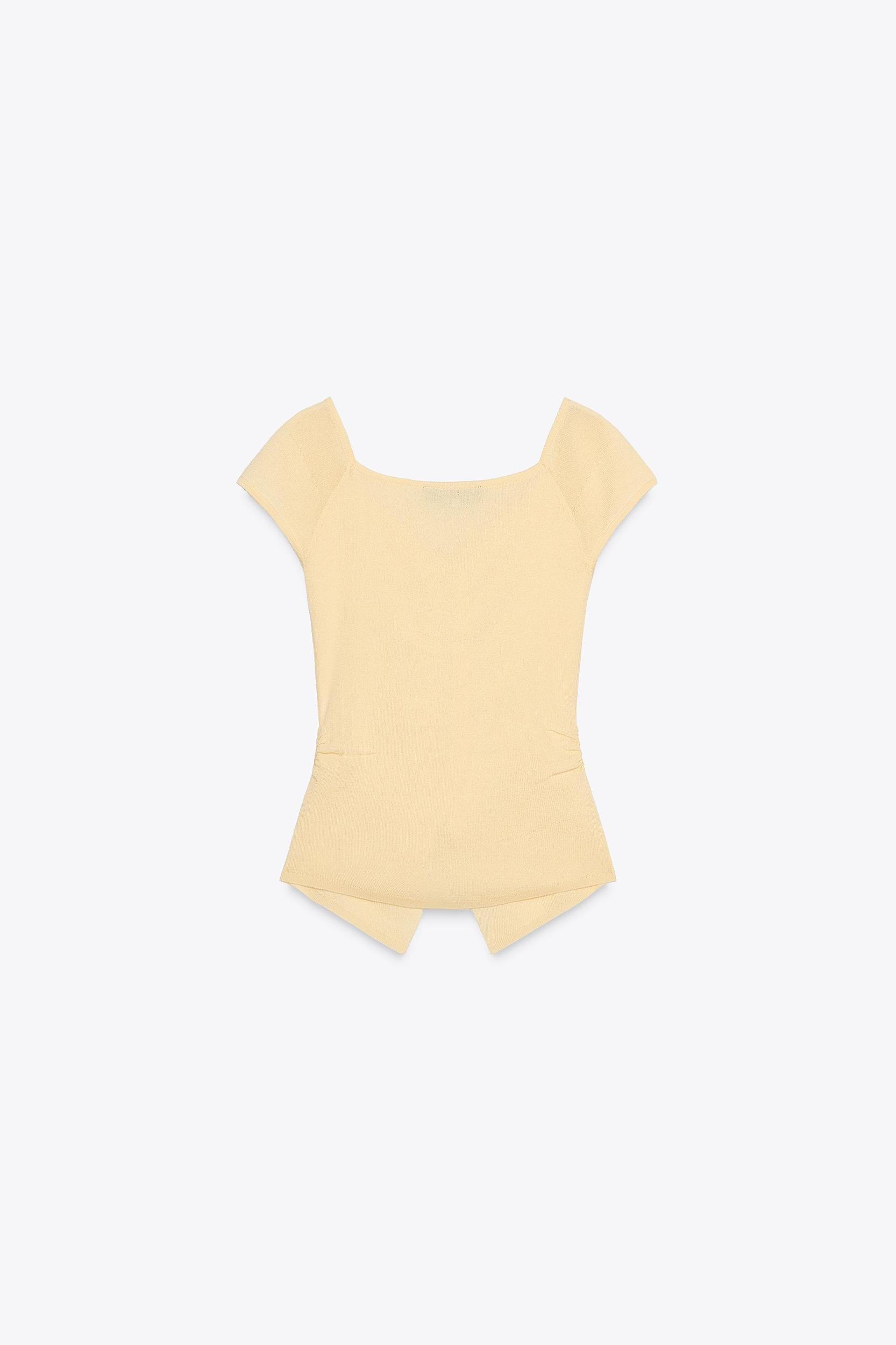 RUCHED KNIT TOP Product Image