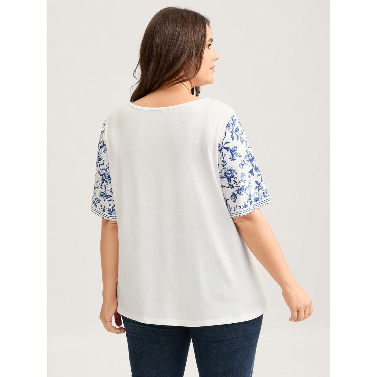 Plus Size Floral Flowy Knit Solid T-Shirt WhiteSmoke Women Leisure Round Neck Casual T-shirts BloomChic 26/4X Product Image
