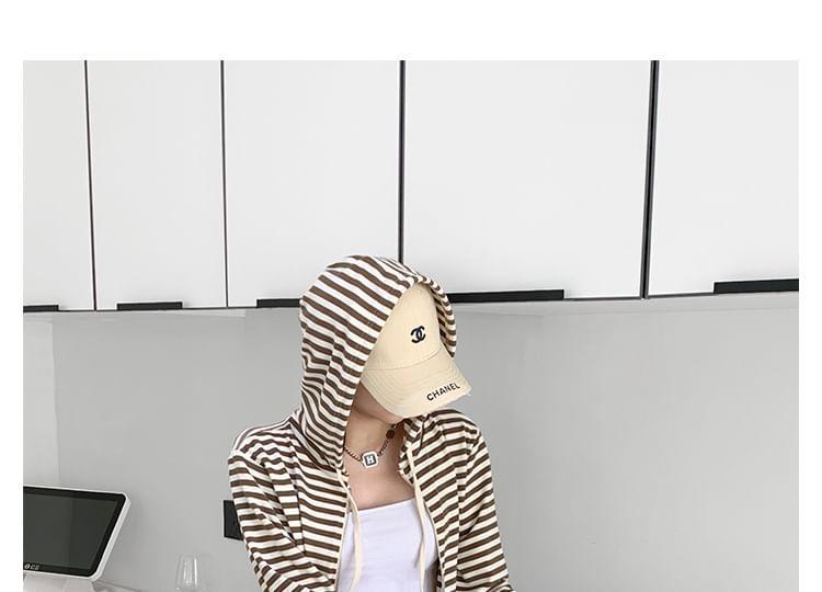 Cropped Striped Hooded Sweatshirt Jacket / Wide-Leg Sweatpants Product Image