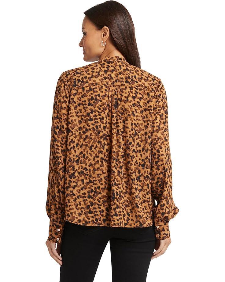 Blouse w/ Pleated Back Product Image