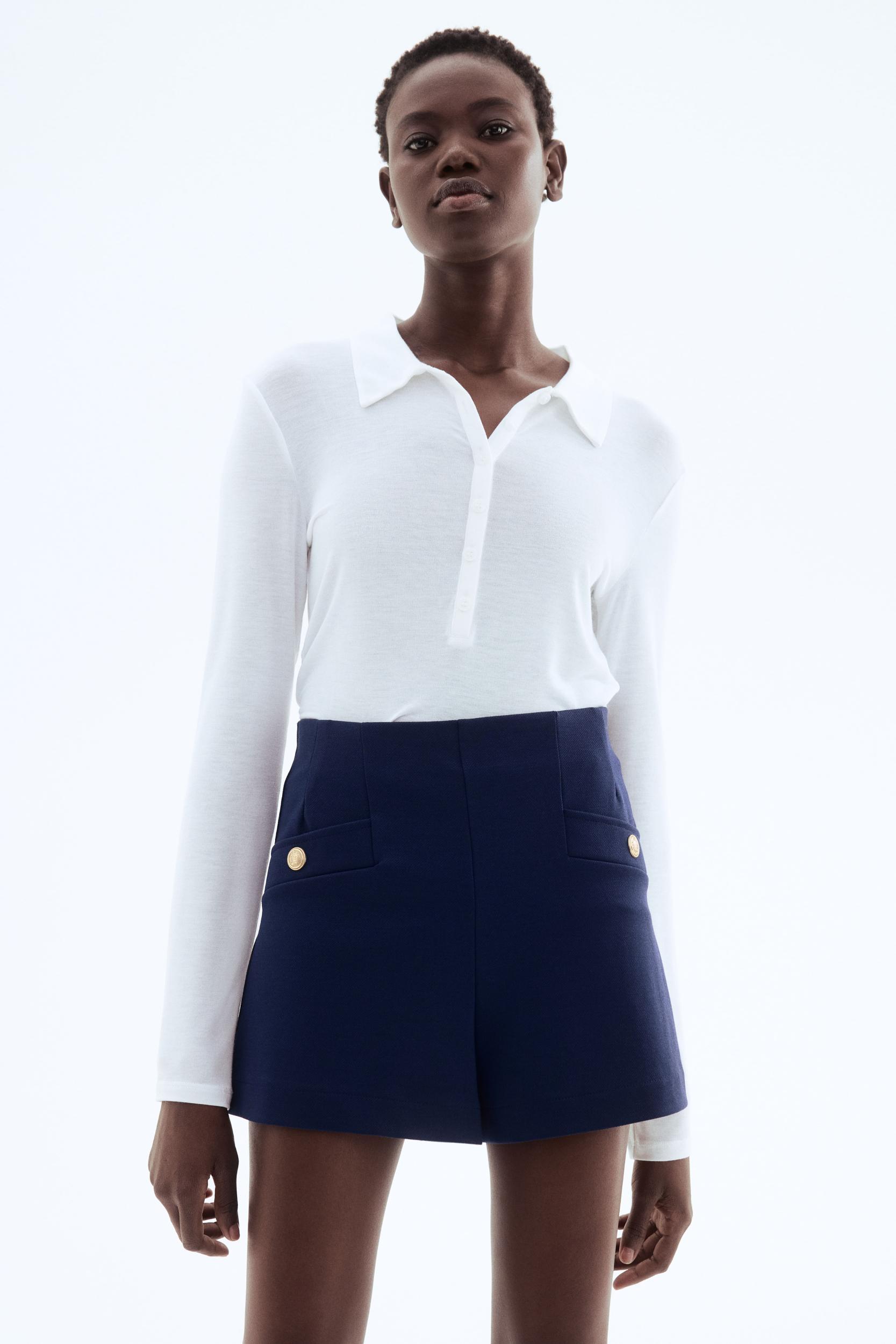 Interlock Shorts Product Image