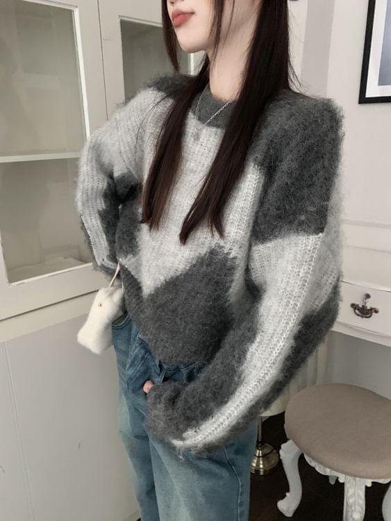 Round Neck Two Tone Crop Sweater Product Image