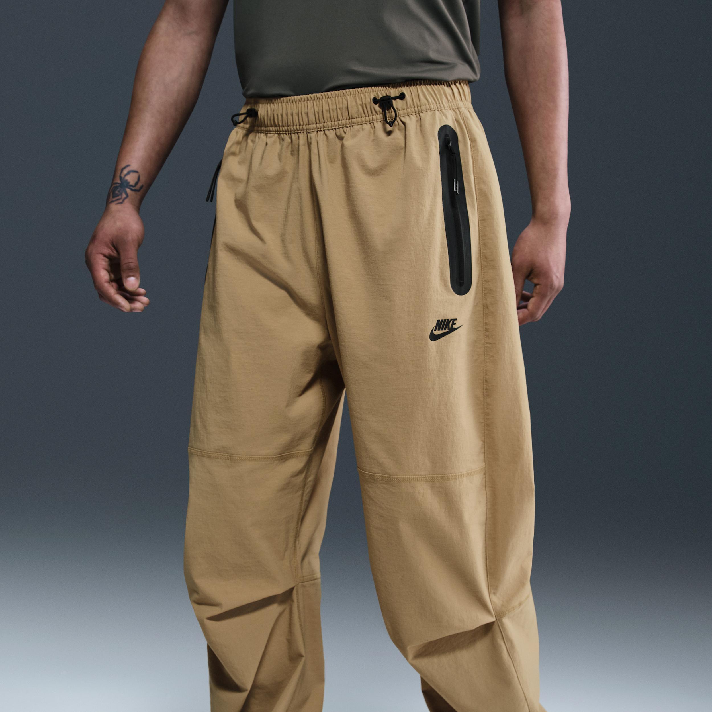 Nike Men's Tech Woven Oversized Pants Product Image