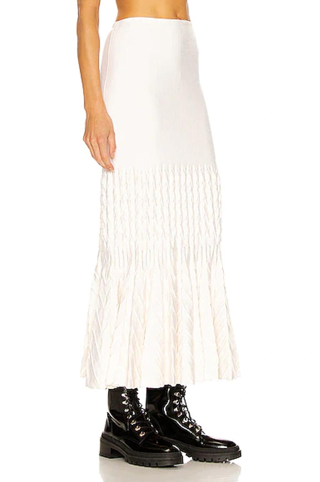 ALAÏA Fit And Flare Maxi Skirt In Ivoire Product Image