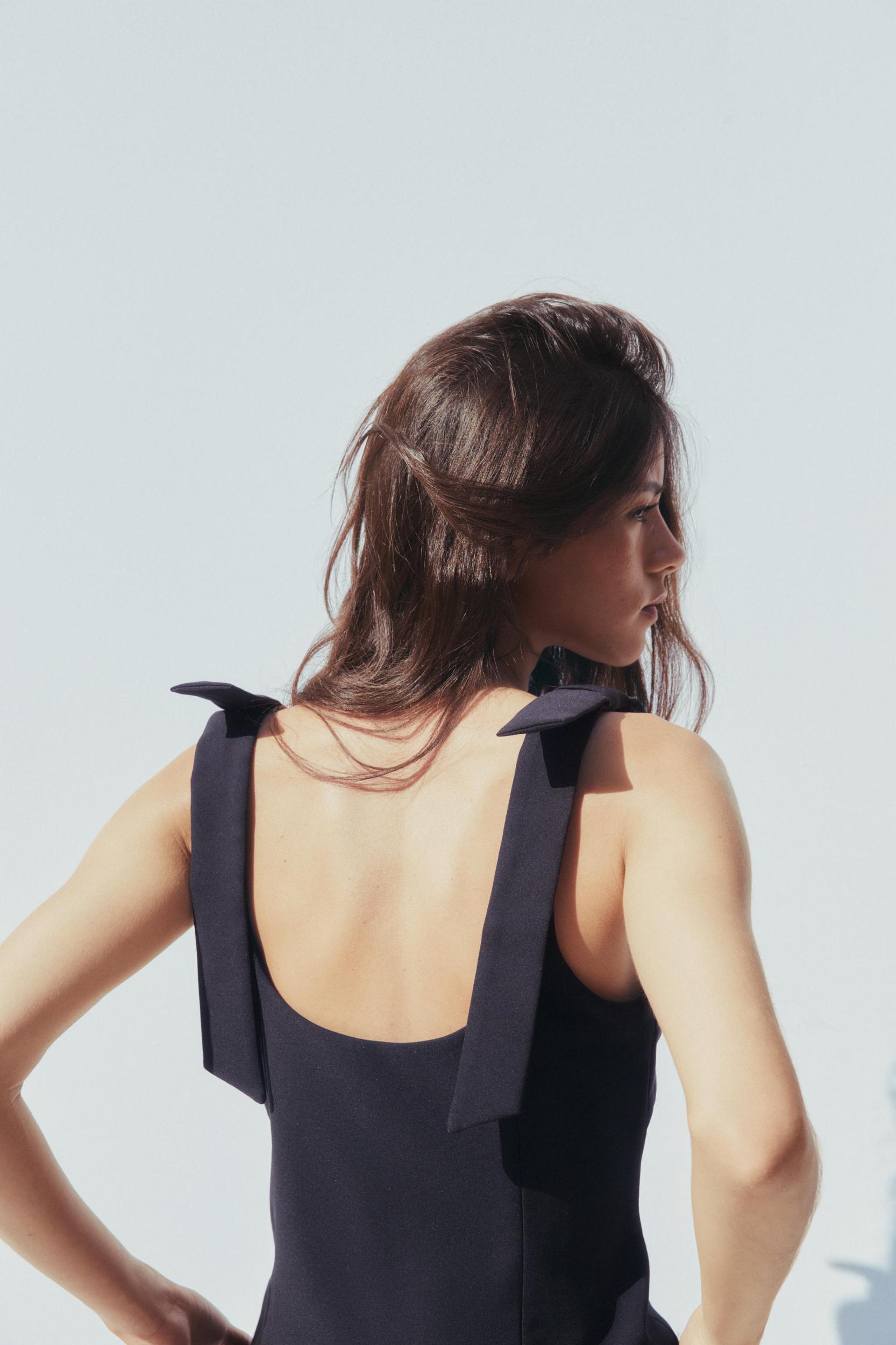 BOW DETAIL STRETCH TOP Product Image