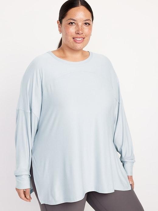 CloudMotion Tunic Product Image