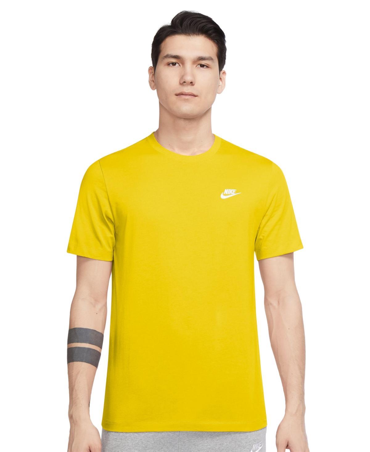 Men's Nike Sportswear Club T-Shirt Product Image