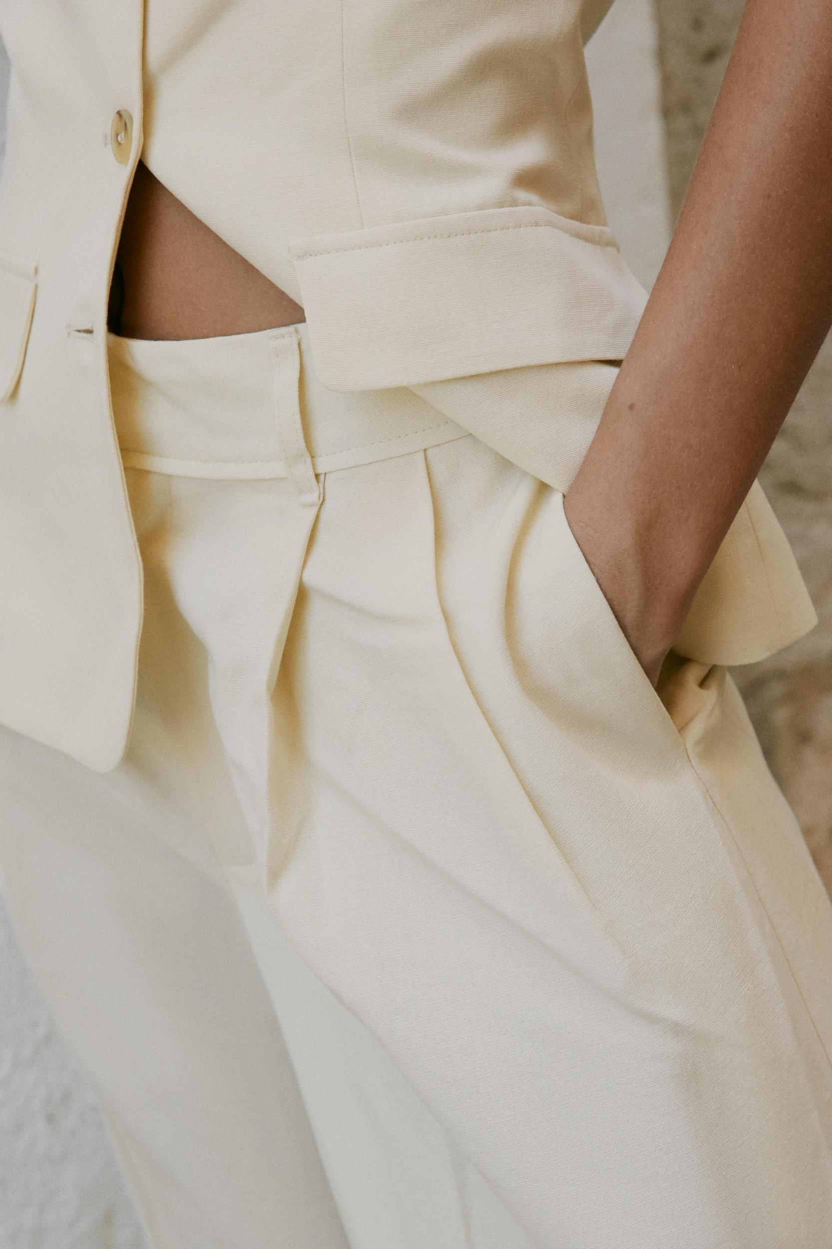 PLEATED PANTS Product Image