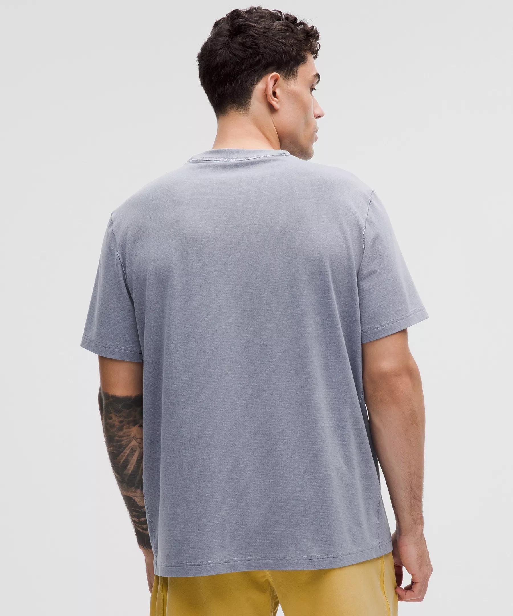 Relaxed-Fit Workout Short-Sleeve Shirt *Wash Product Image