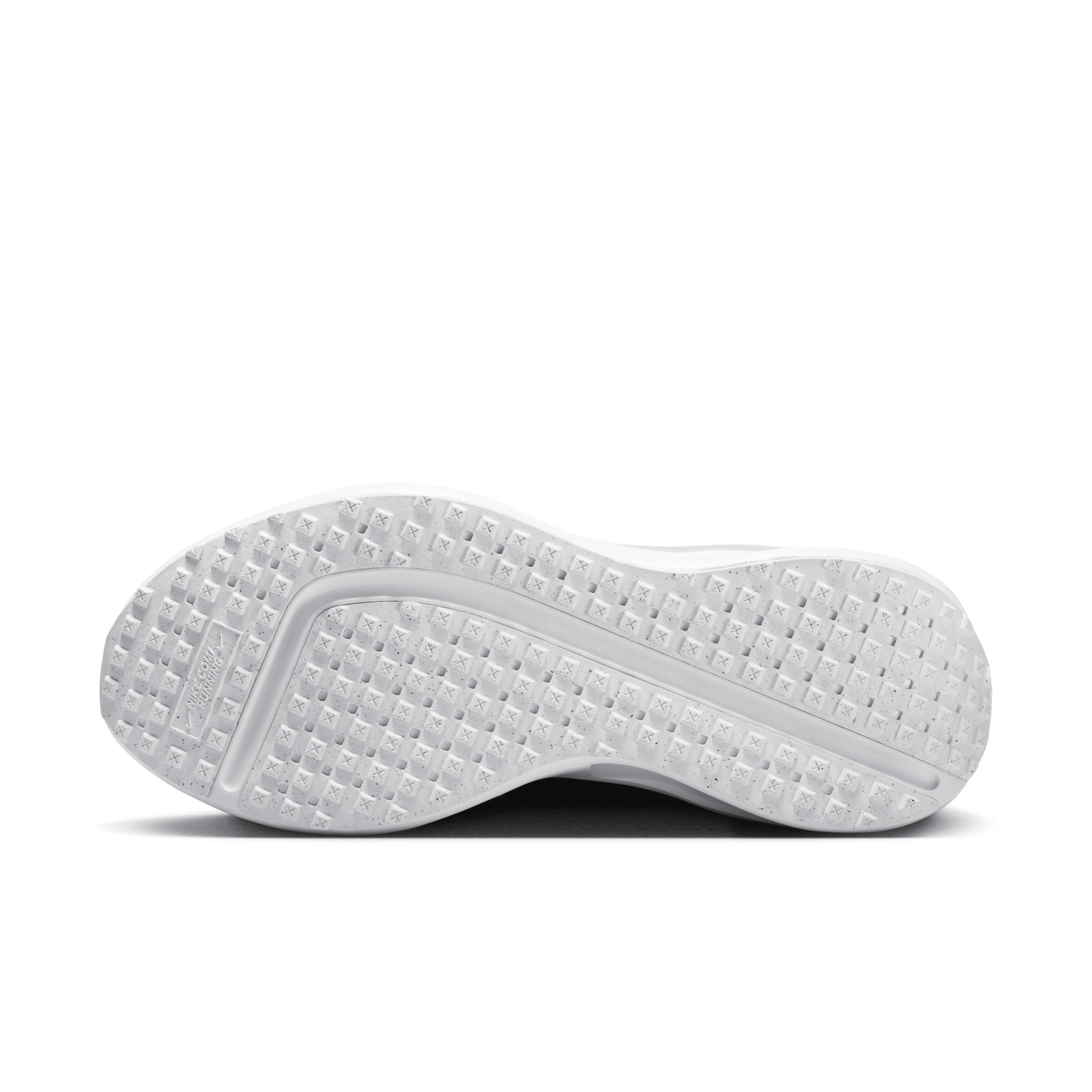 Nike Men's Interact Run EasyOn Road Running Shoes Product Image