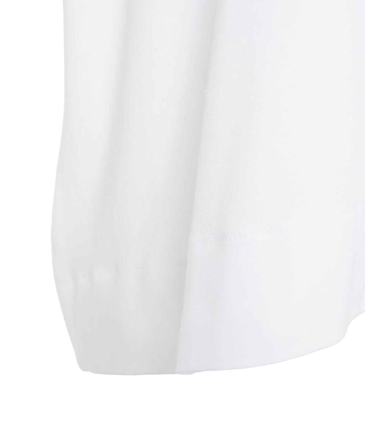 V-neck t-shirt Product Image