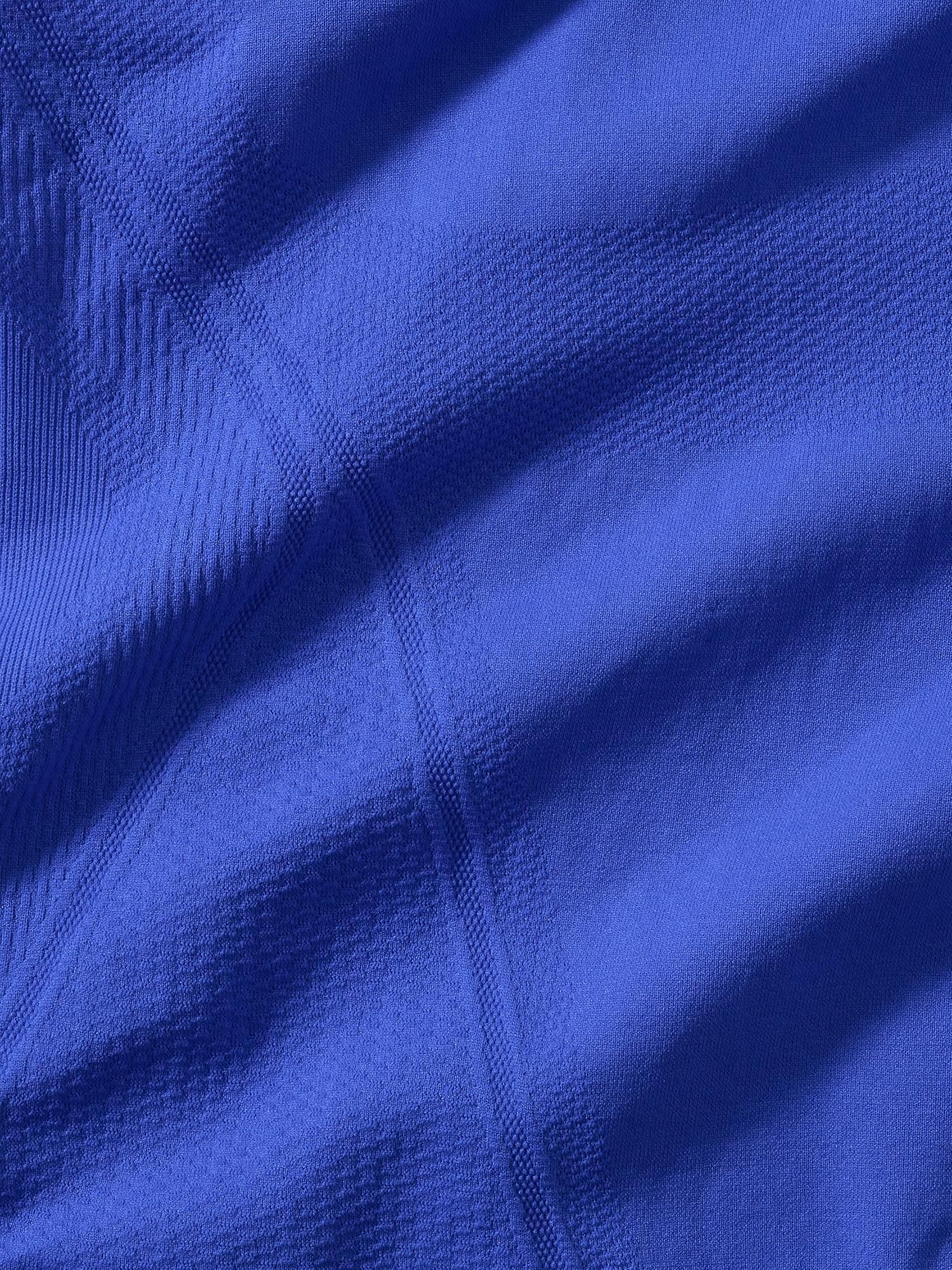 Momentum Seamless High Neck Crop Tank Product Image