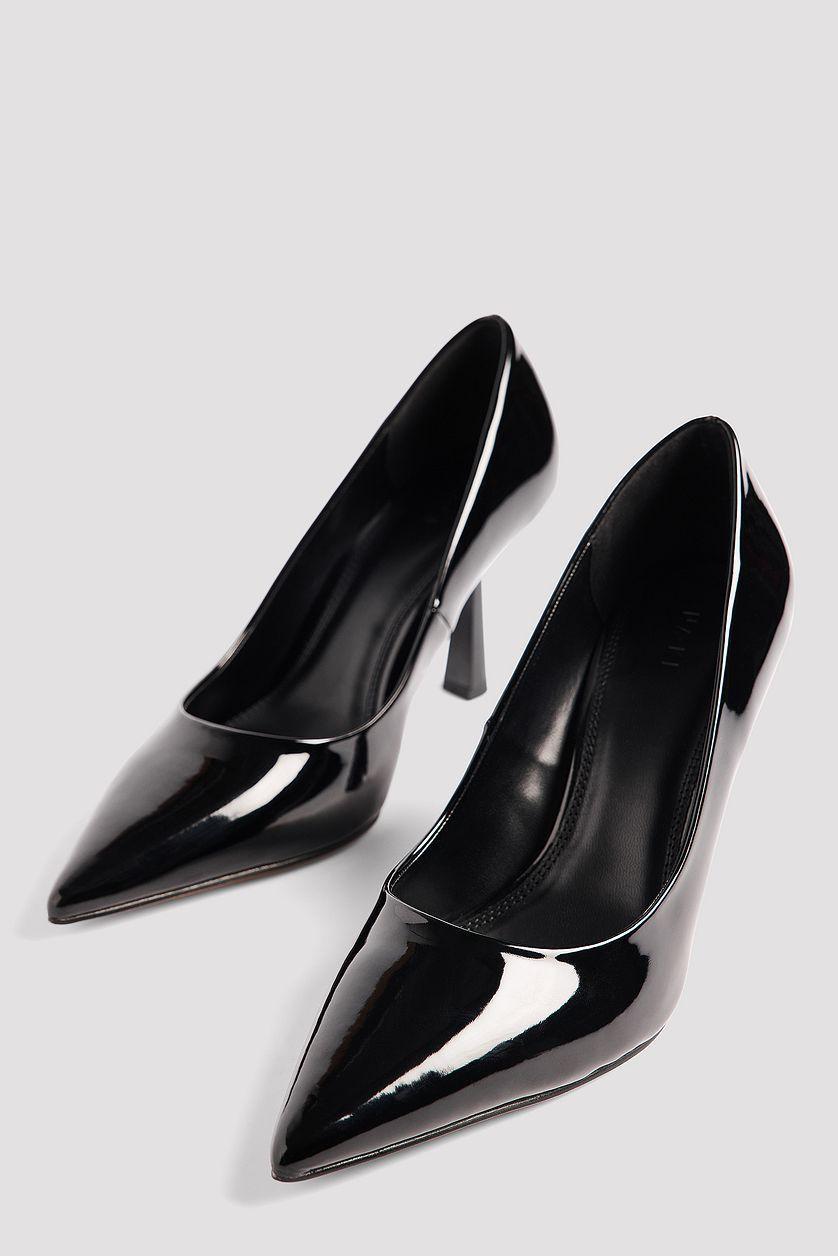 Pointy Pumps Product Image