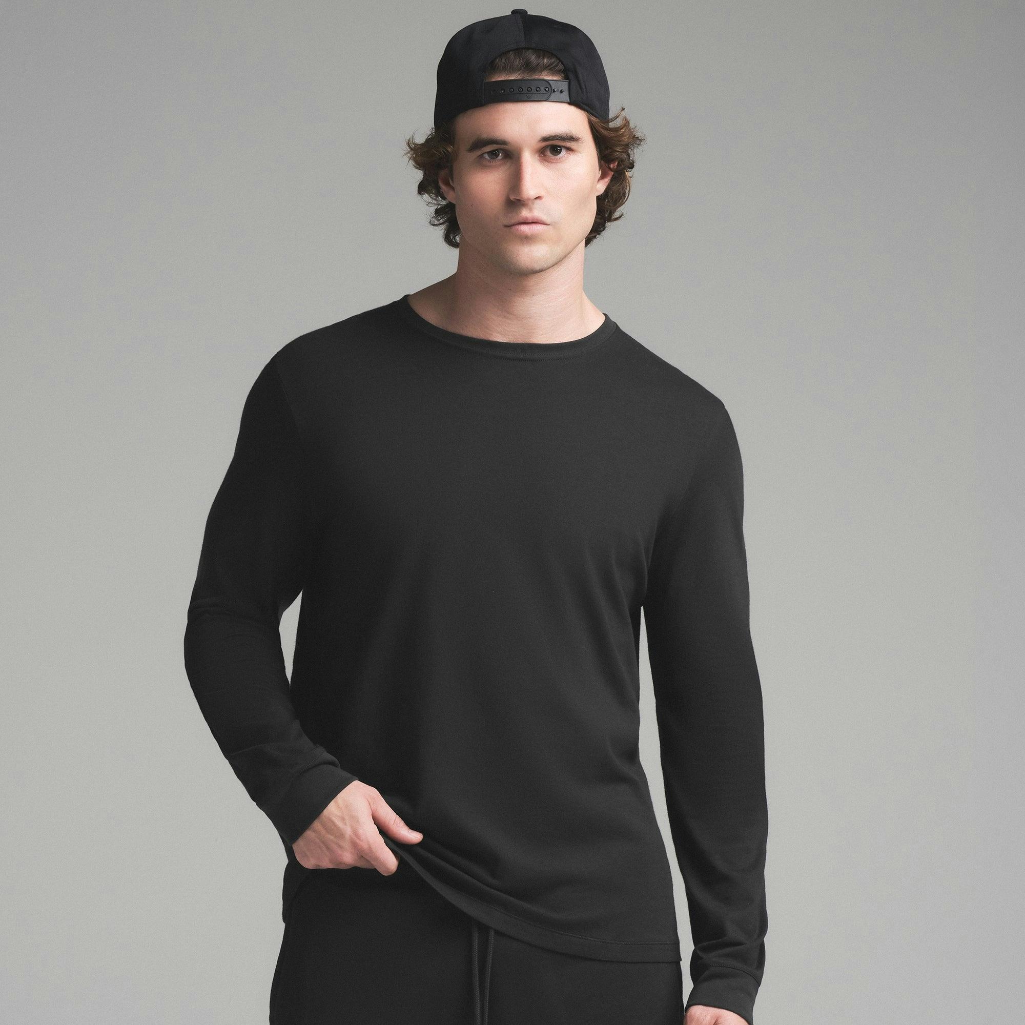 SKIMS COTTON MENS CLASSIC LONG SLEEVE T-SHIRT | ONYX Product Image