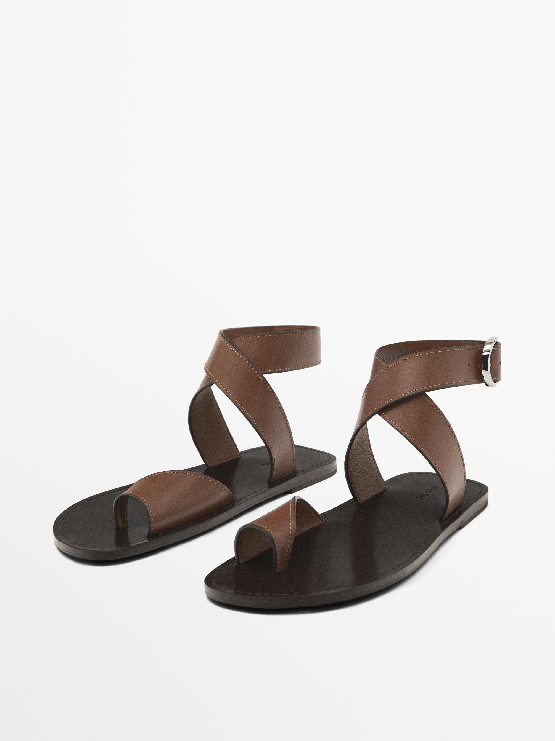 Crossover sandals with toe divider Product Image