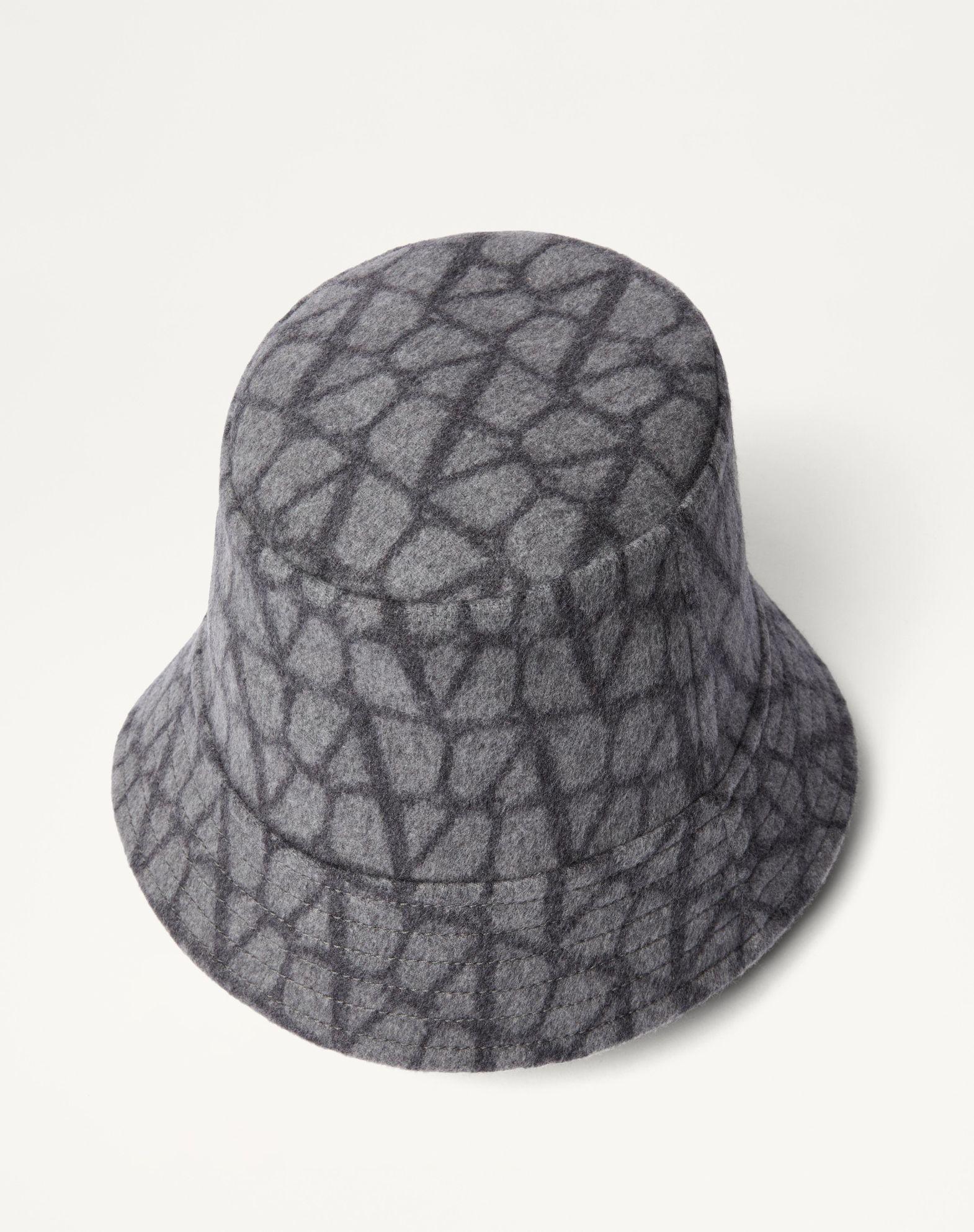 Toile Iconographe Reversible Bucket Hat Product Image