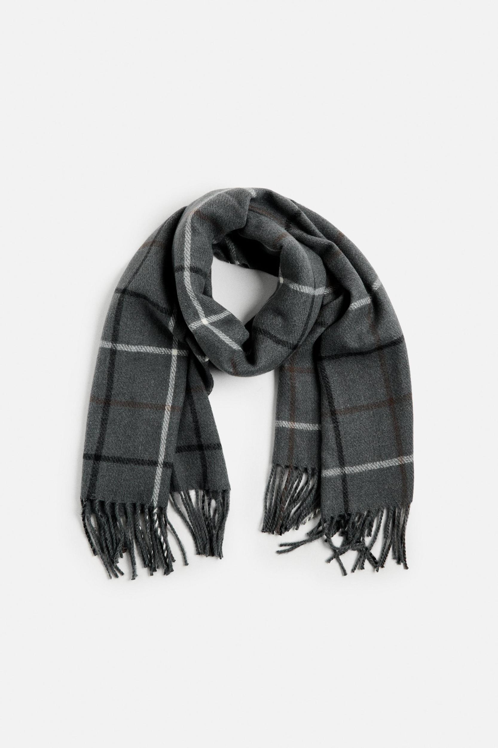 PLAID SCARF Product Image