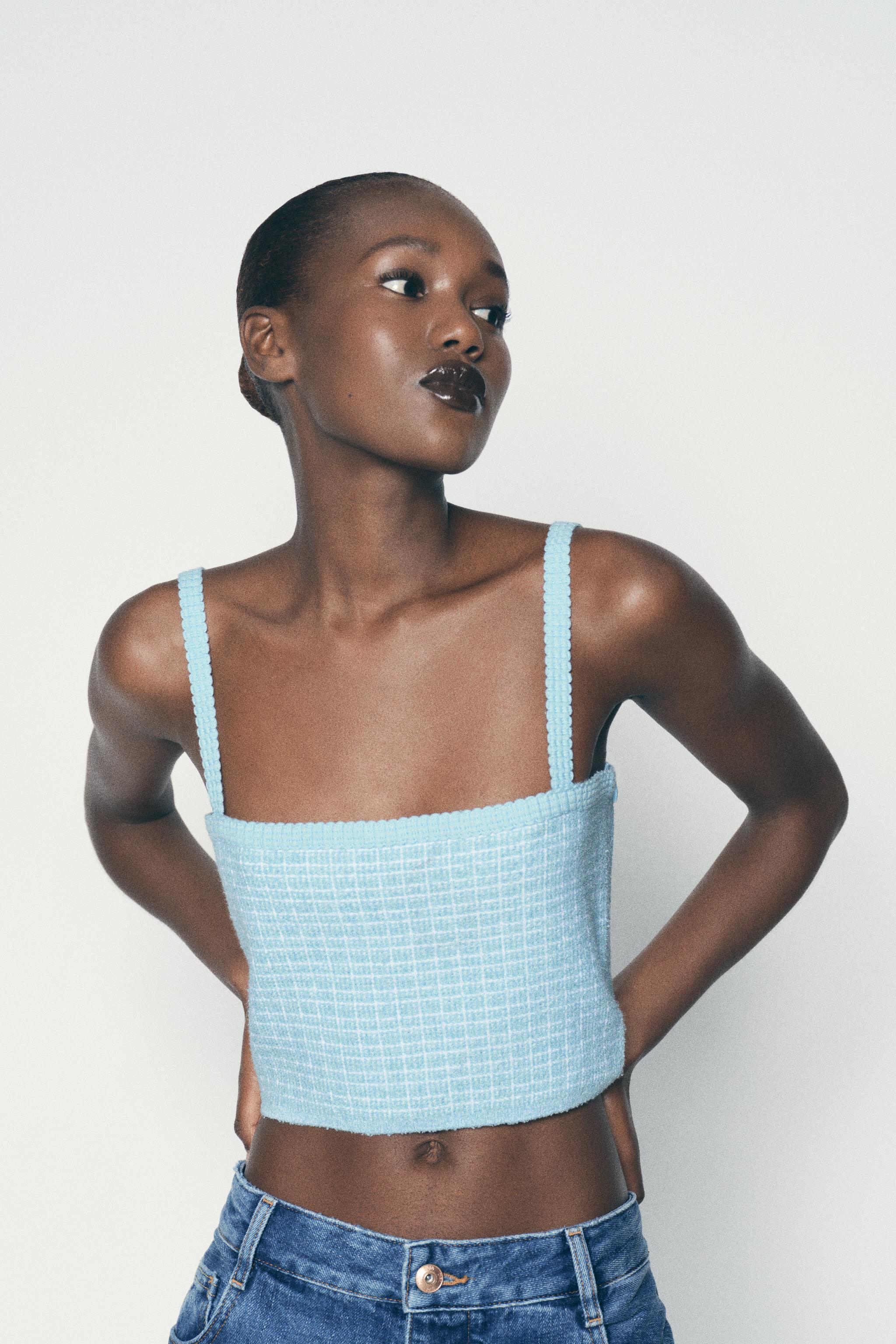 KNIT CROP TOP Product Image