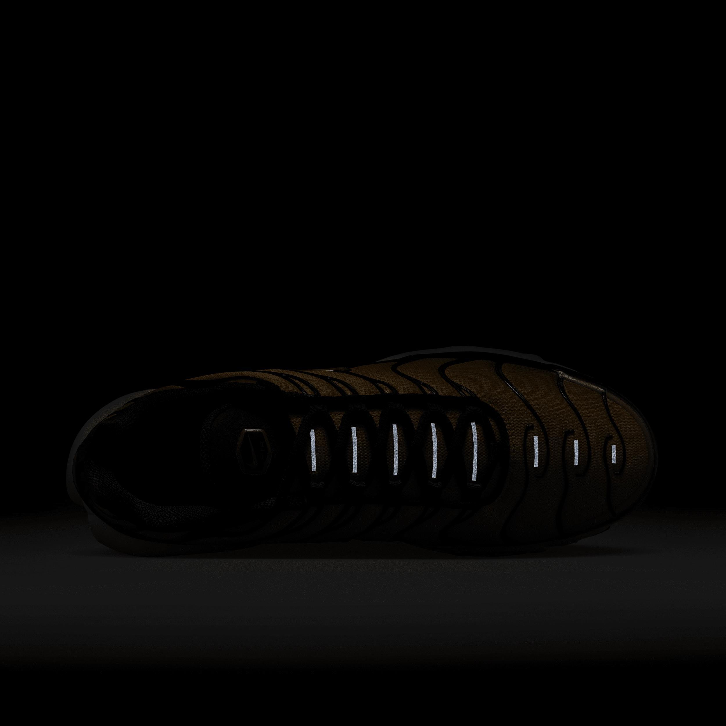 Nike Men's Air Max Plus Shoes Product Image