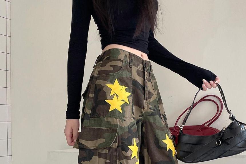 Mid Rise Camo Print Star Applique Wide Leg Cargo Jeans Product Image