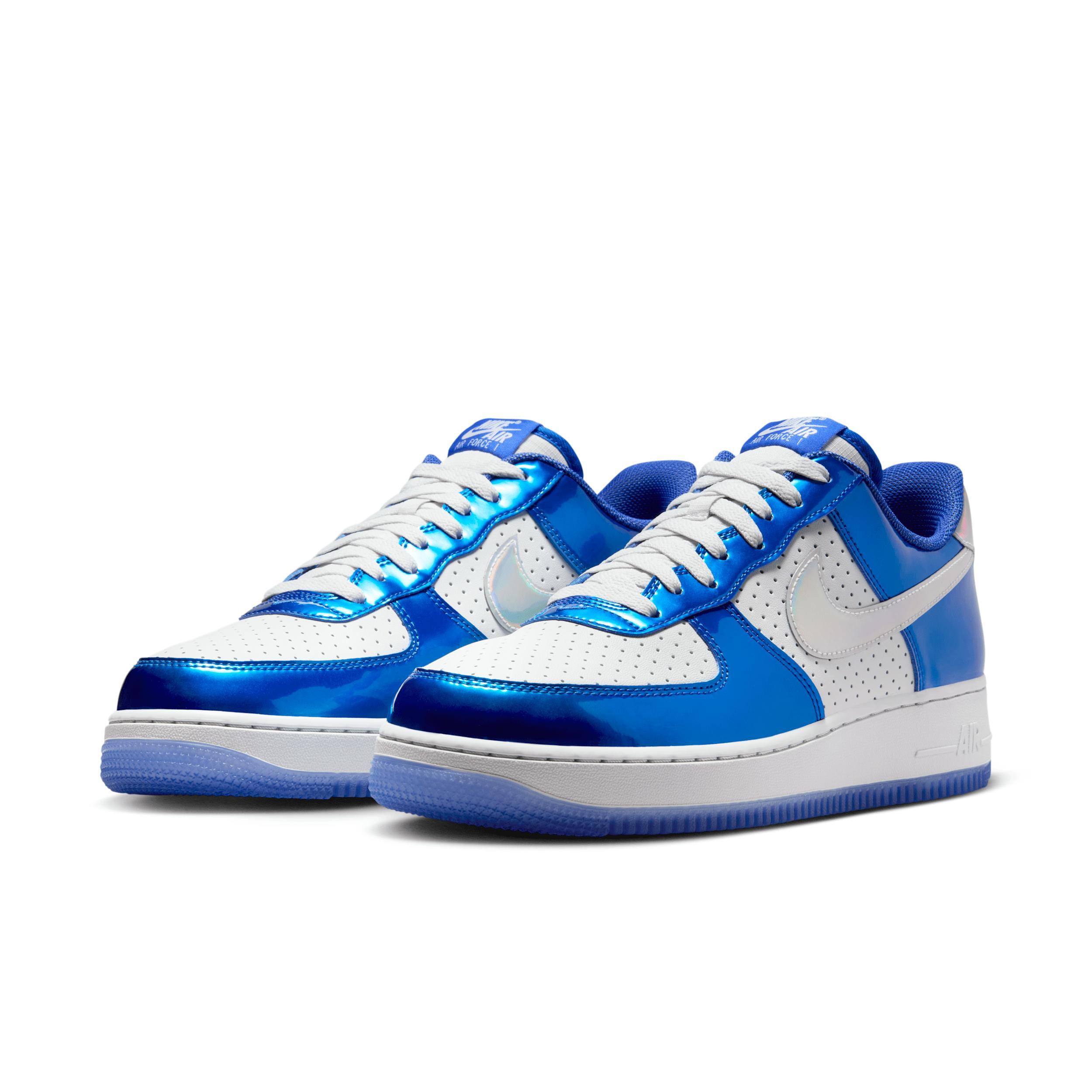 Nike Men's Air Force 1 '07 LV8 Shoes Product Image