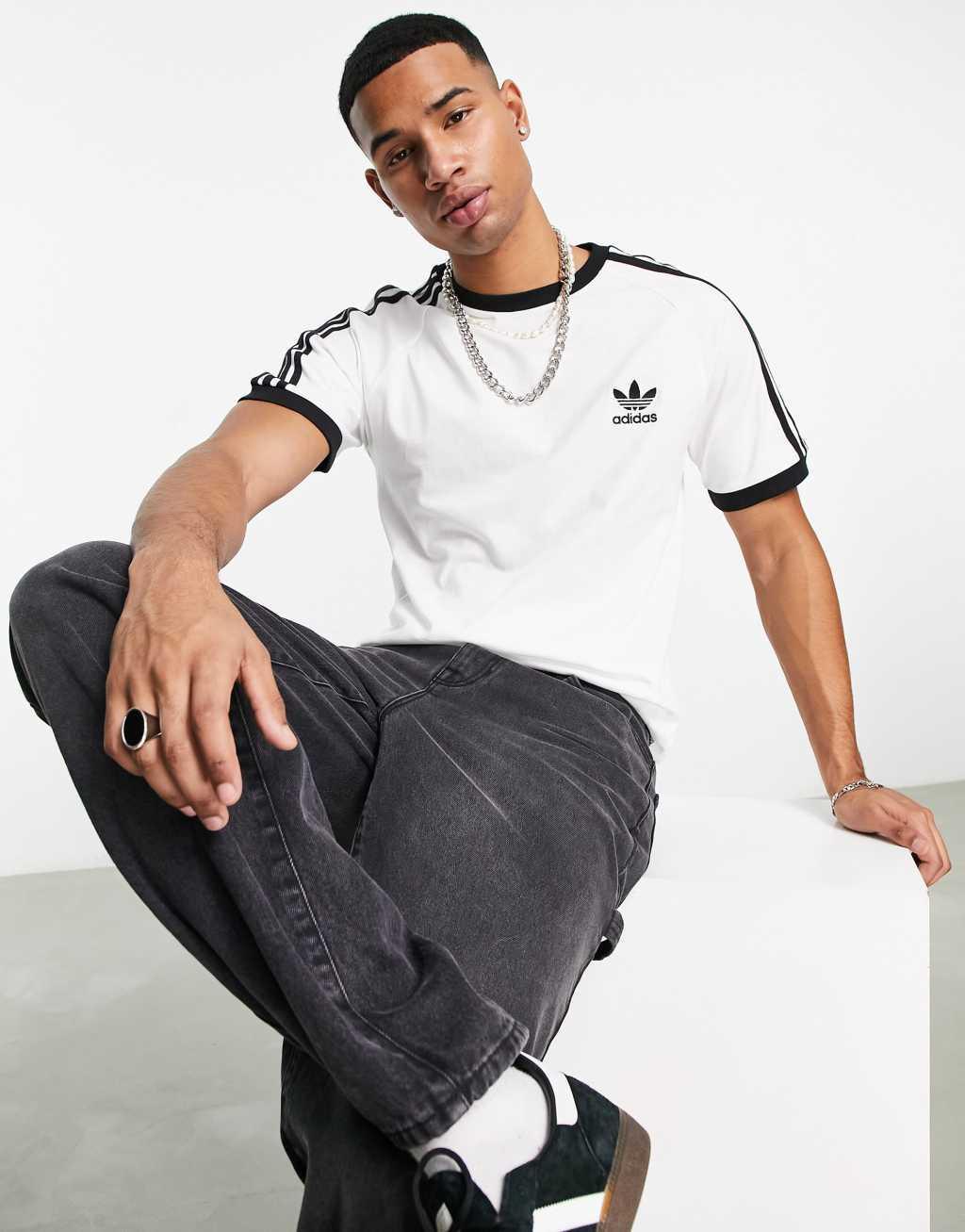 adidas Originals Adicolor crewneck t-shirt in white Product Image