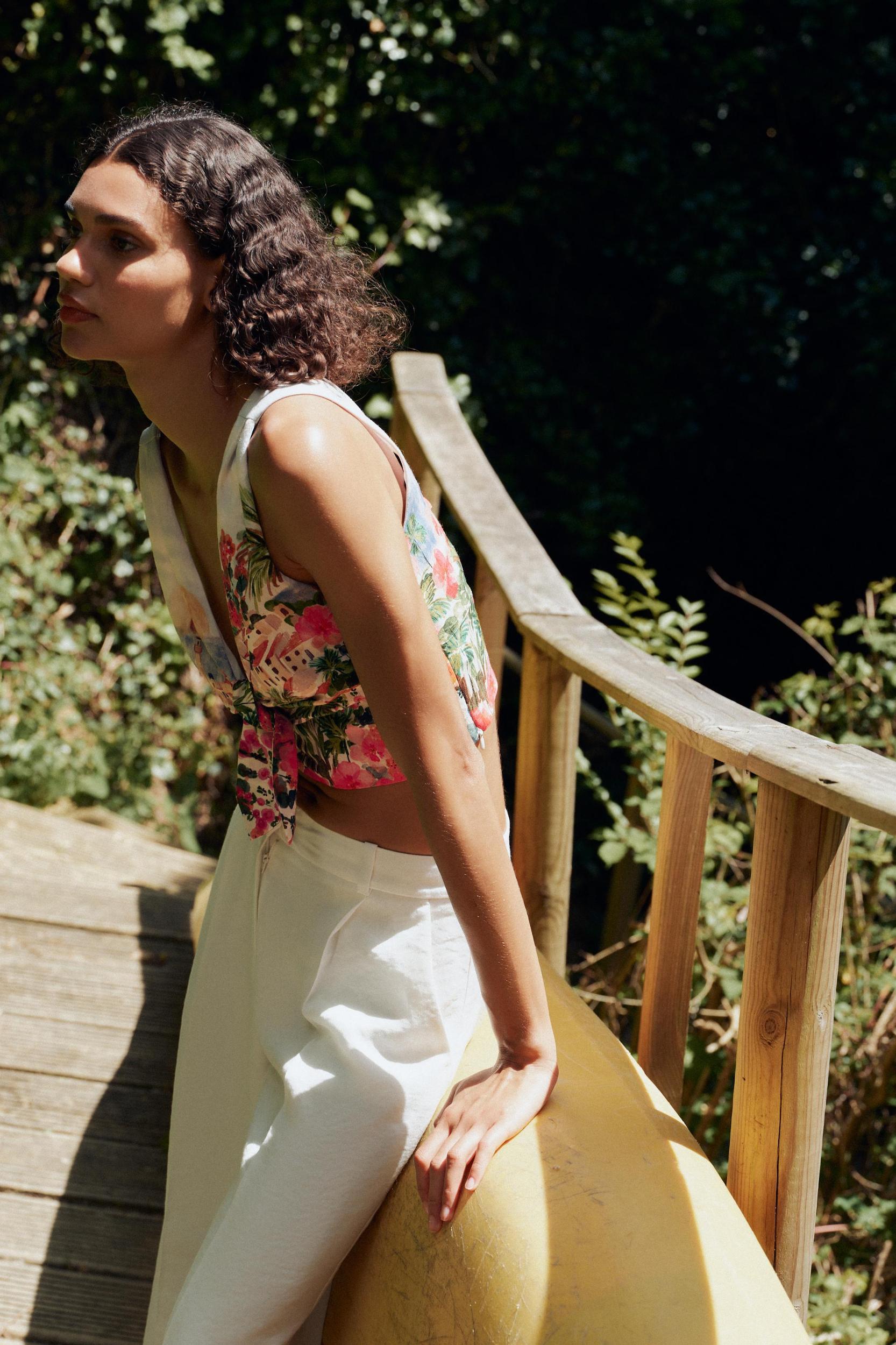 PRINTED KNOT TOP Product Image