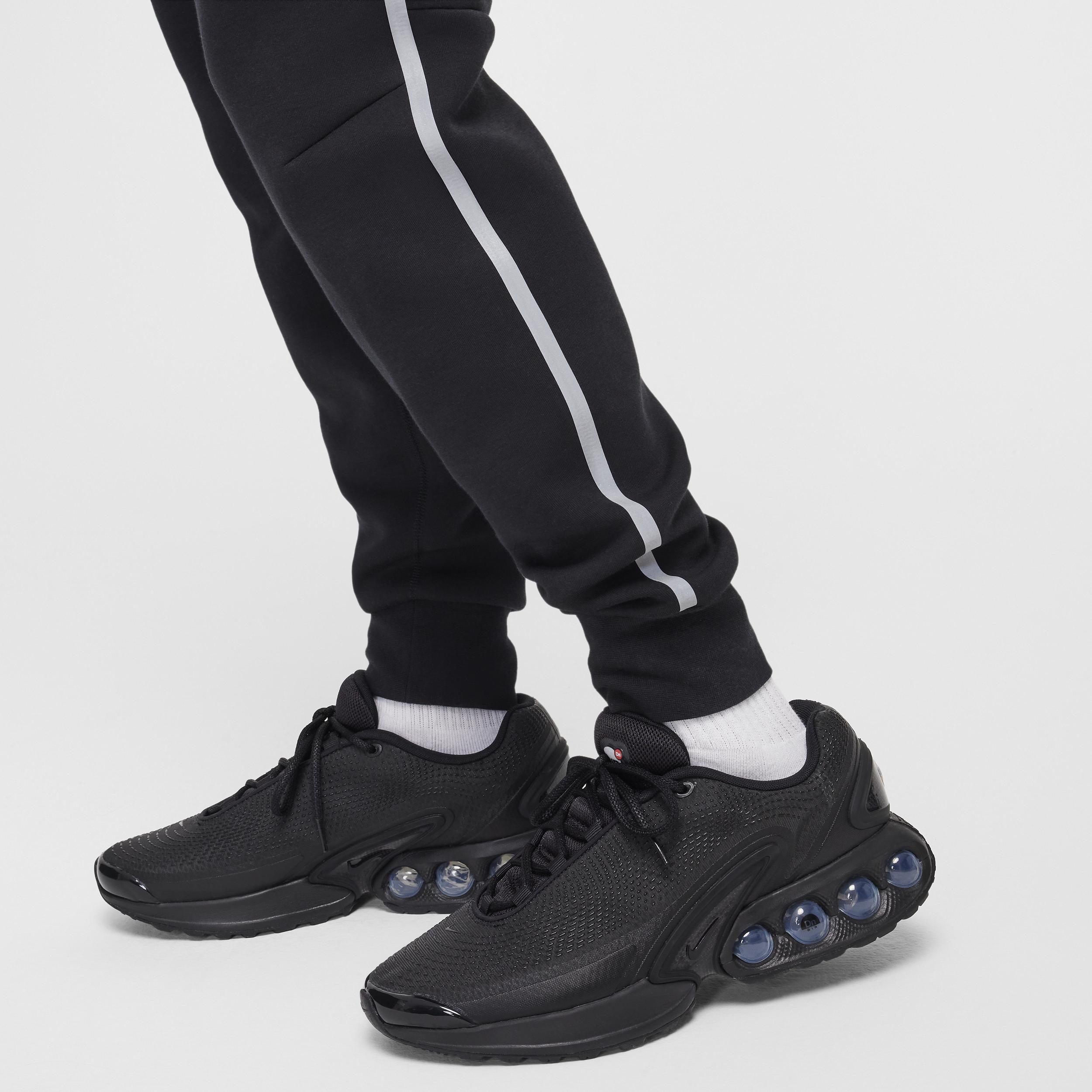 Nike Mens Tech Reflective Details Fleece Jogger Pants Product Image