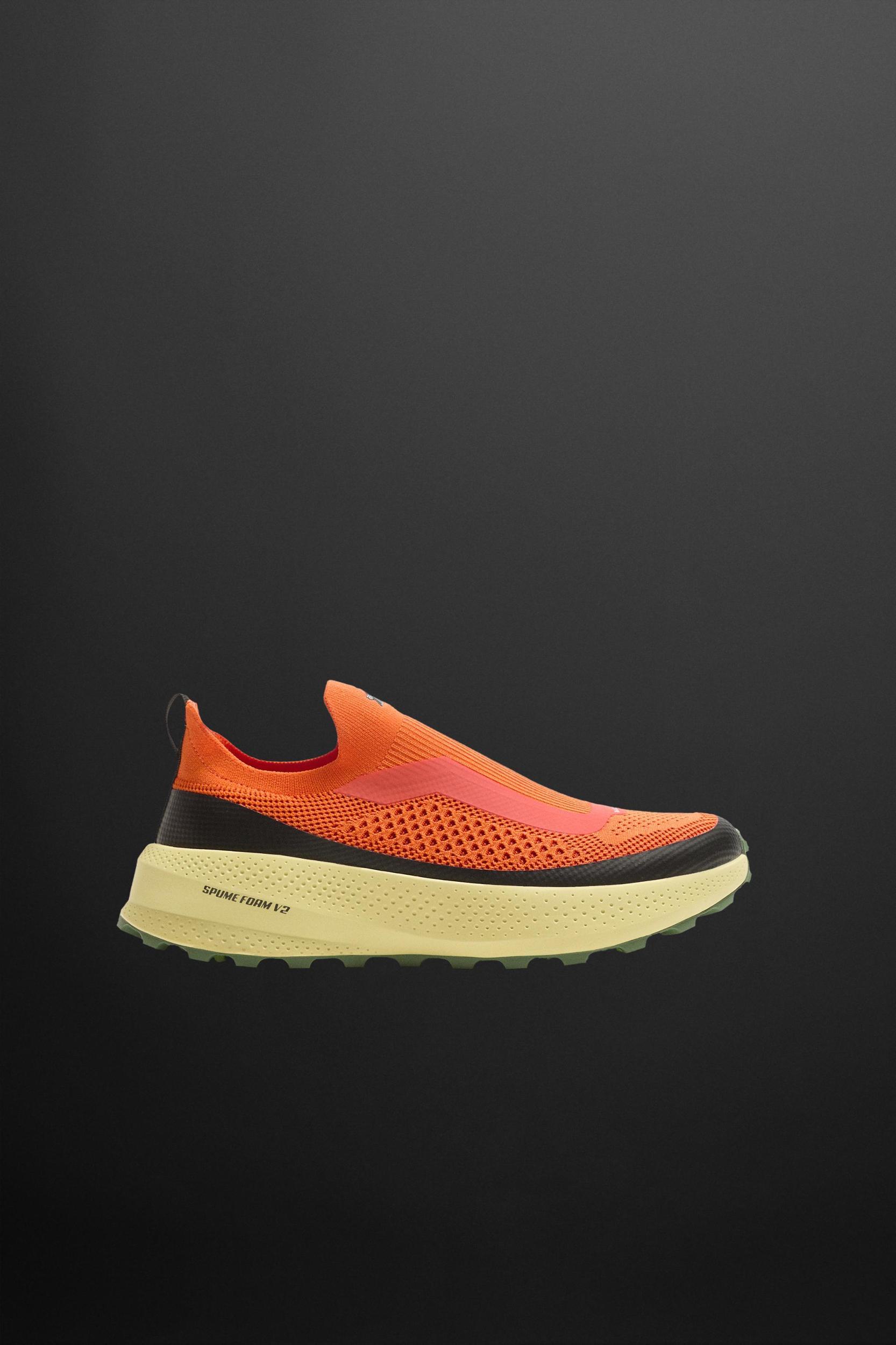 RUNNING SHOE Product Image