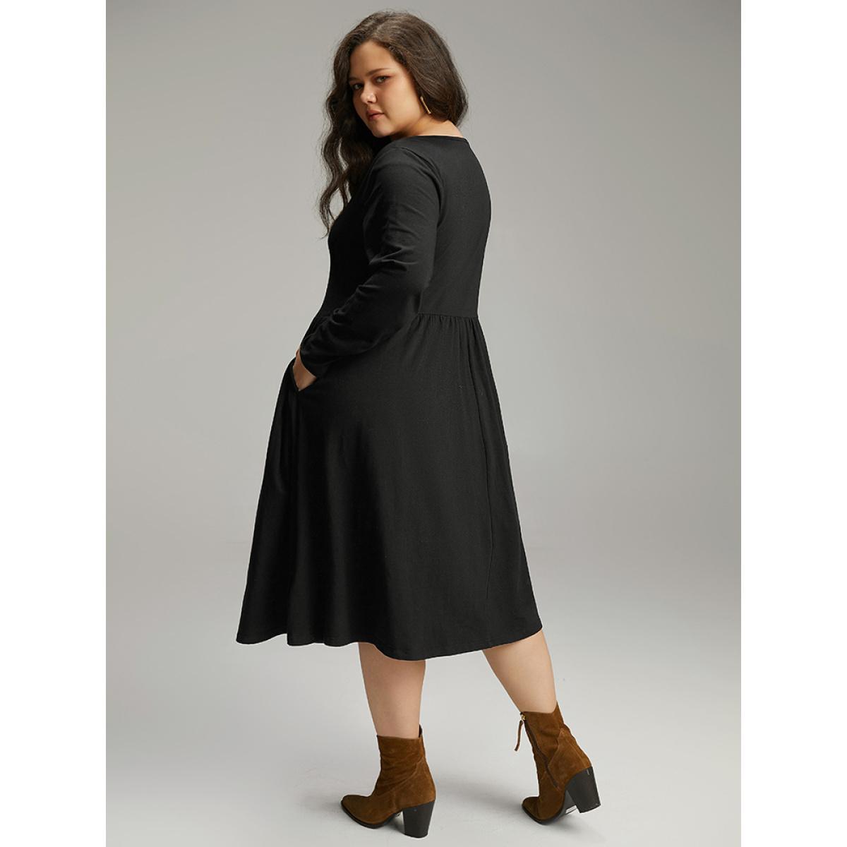 Plus Size Cotton Solid Button Detail Pocket Pleated Dress Black Women Casual Plain V-neck Long Sleeve Curvy Midi Dress BloomChic 22-24/3X Product Image