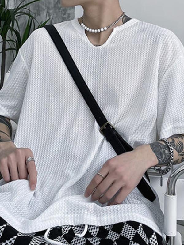 Men's Solid Mesh Notched Neck Short Sleeve Tee Product Image