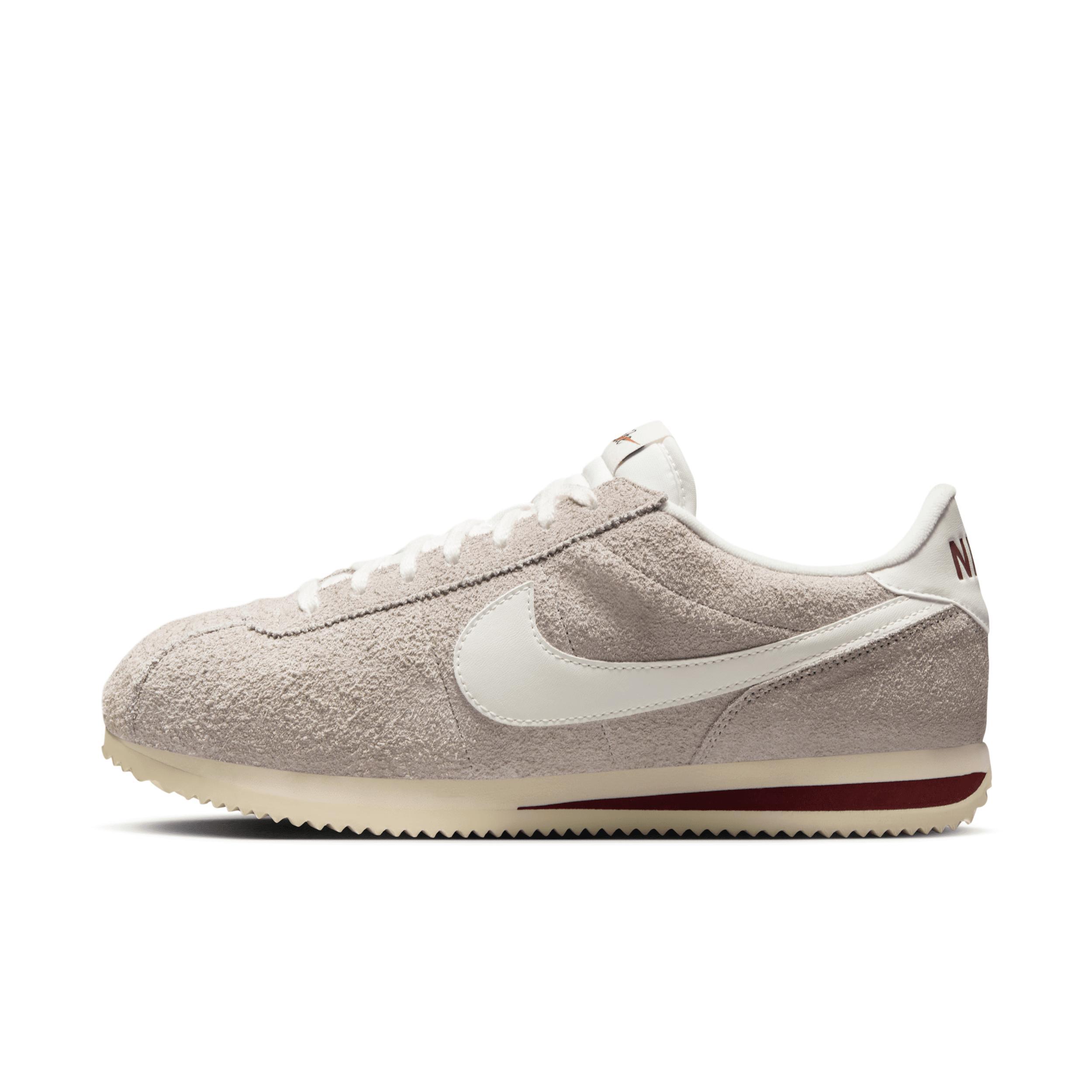 Mens Nike Cortez SE Suede Casual Shoes Product Image