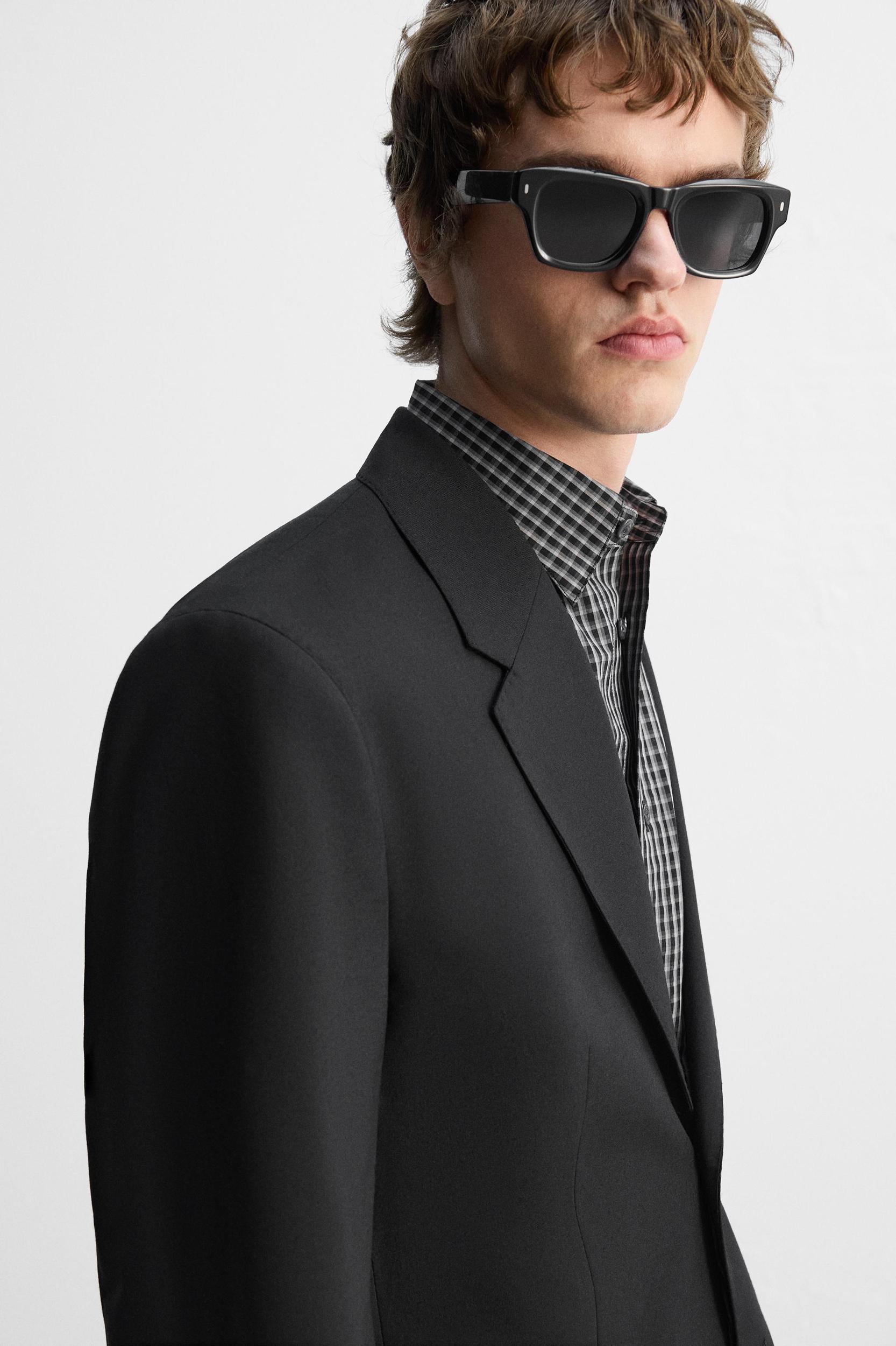 SUIT JACKET Product Image