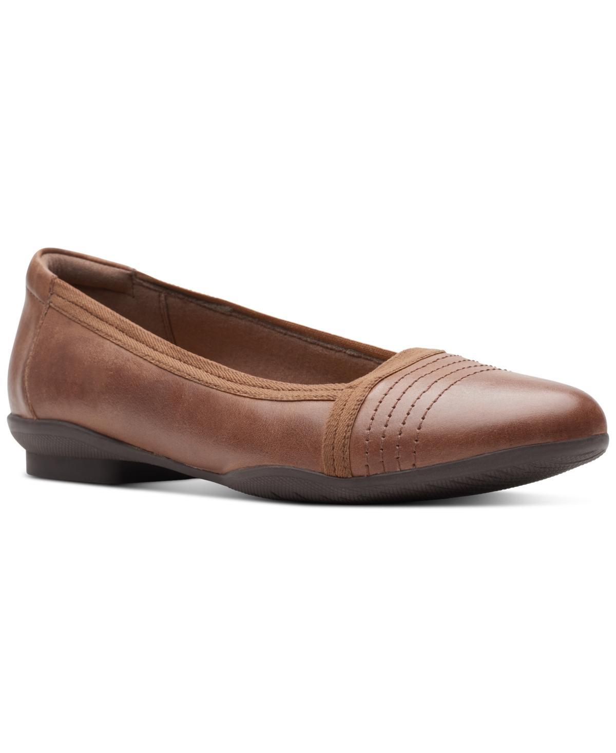 Clarks Sara Erin Leather) Women's Shoes Product Image