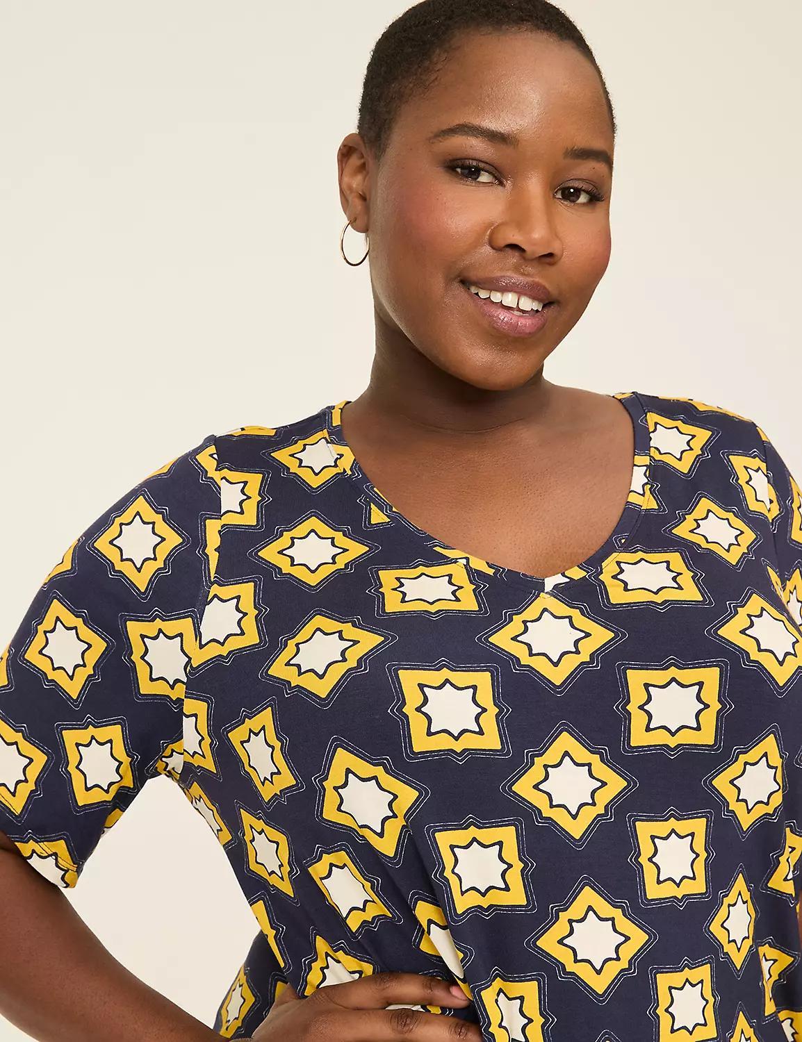 Perfect Sleeve V-Neck Curved-Hem Tee Product Image