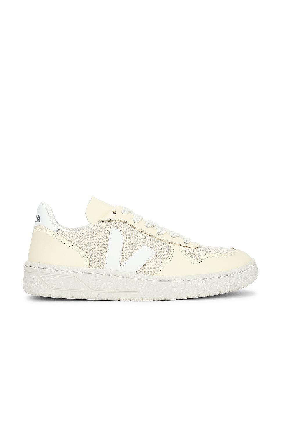 V-10 Sneaker Veja Product Image