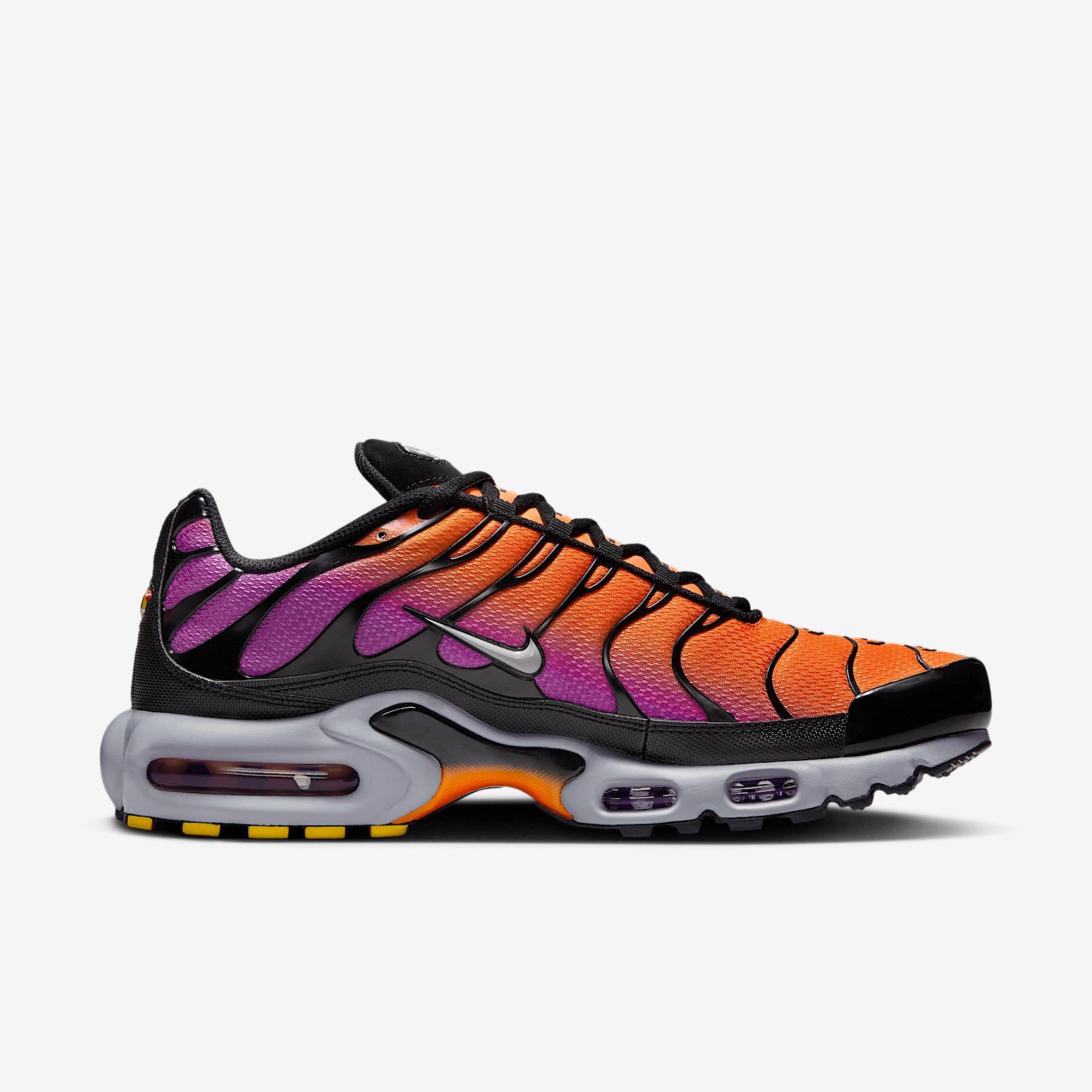 Nike Men's Air Max Plus Shoes Product Image