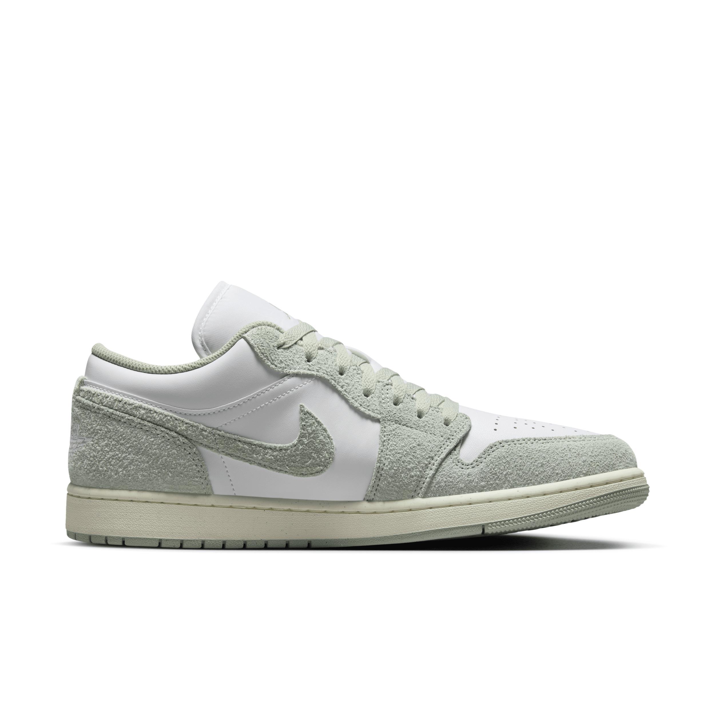 Air Jordan 1 Low SE Men's Shoes Product Image