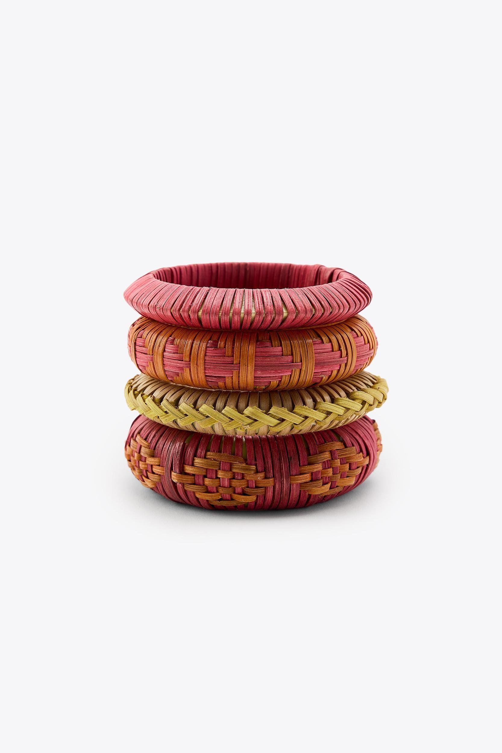 4-PACK OF WOODEN RAFFIA BRACELETS Product Image