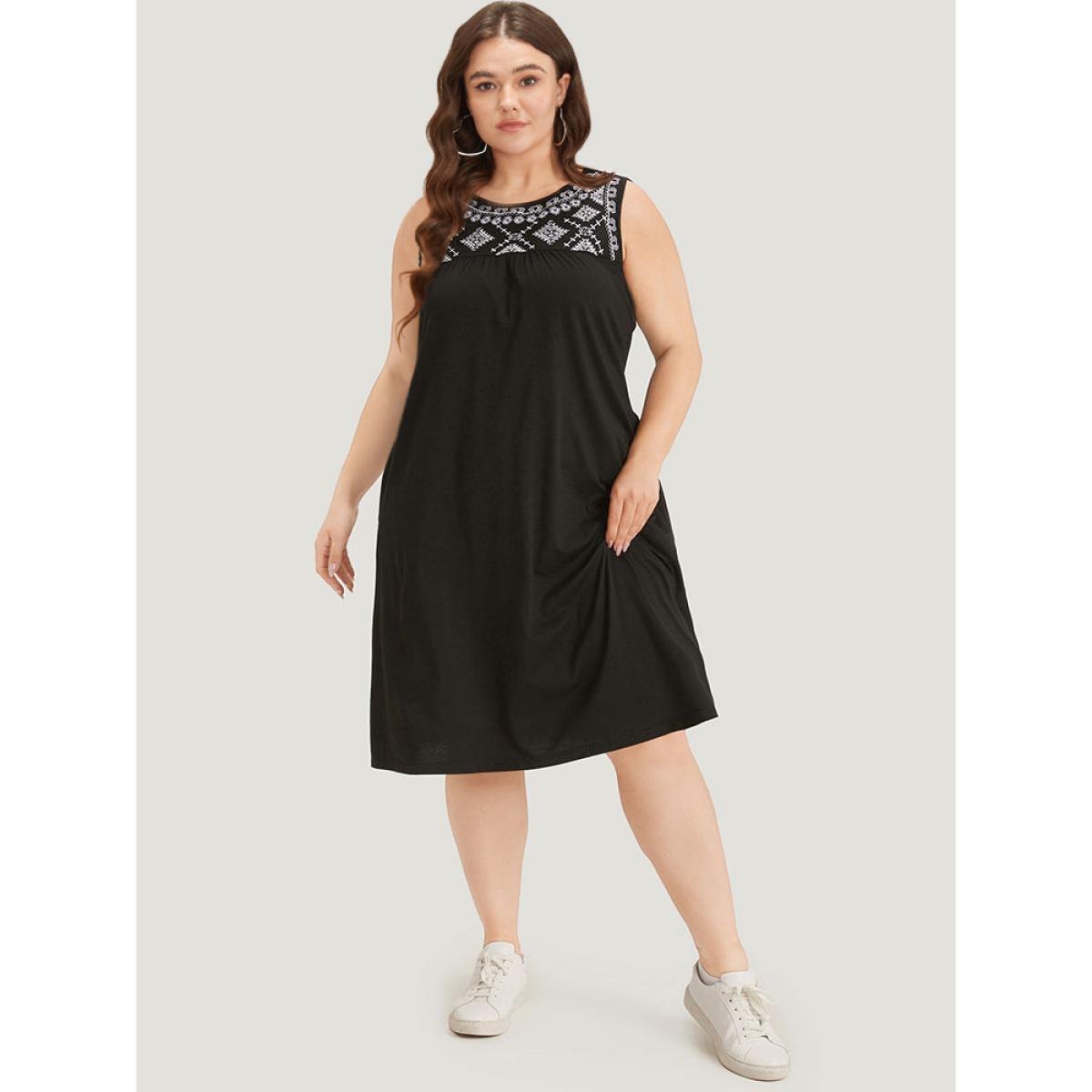 Plus Size Embroidered Pocket Patchwork Tank Midi Dress Black Women Casual Plain Round Neck Sleeveless Curvy Knee Dress BloomChic 10/M Product Image