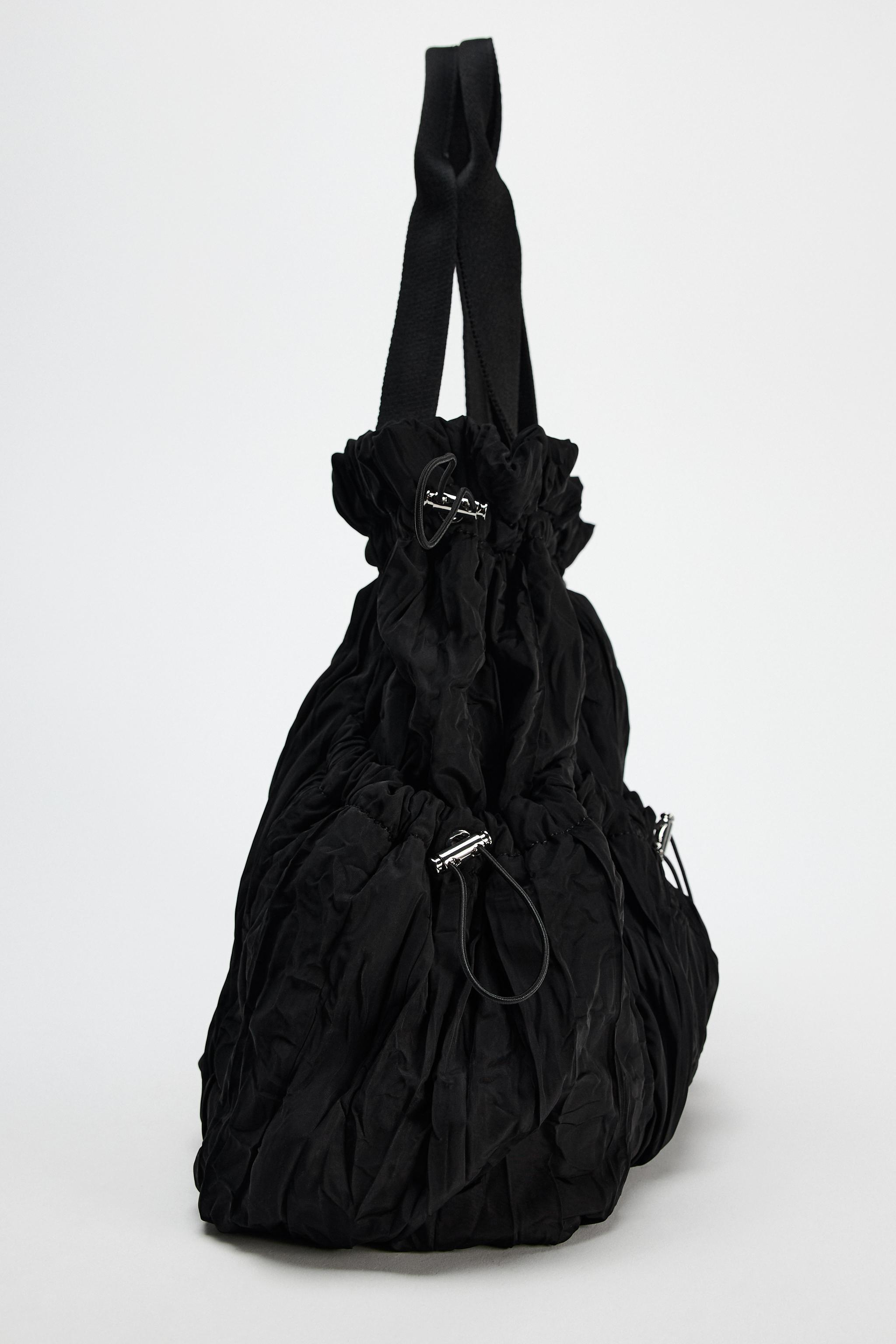 RUCHED SHOULDER BAG Product Image